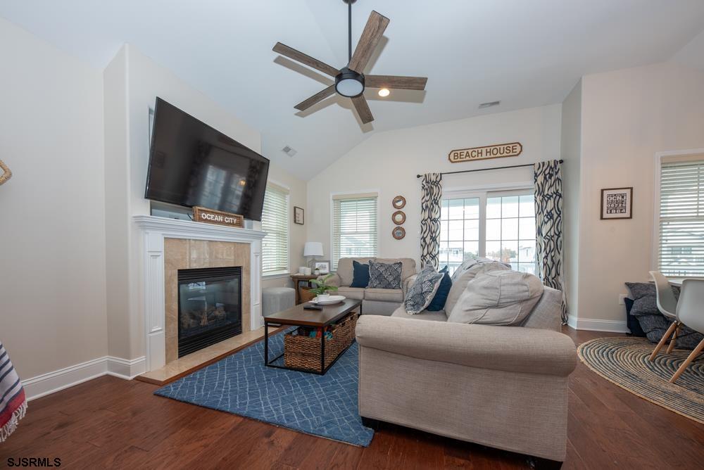 2747 West Avenue 2nd Floor - Picture 