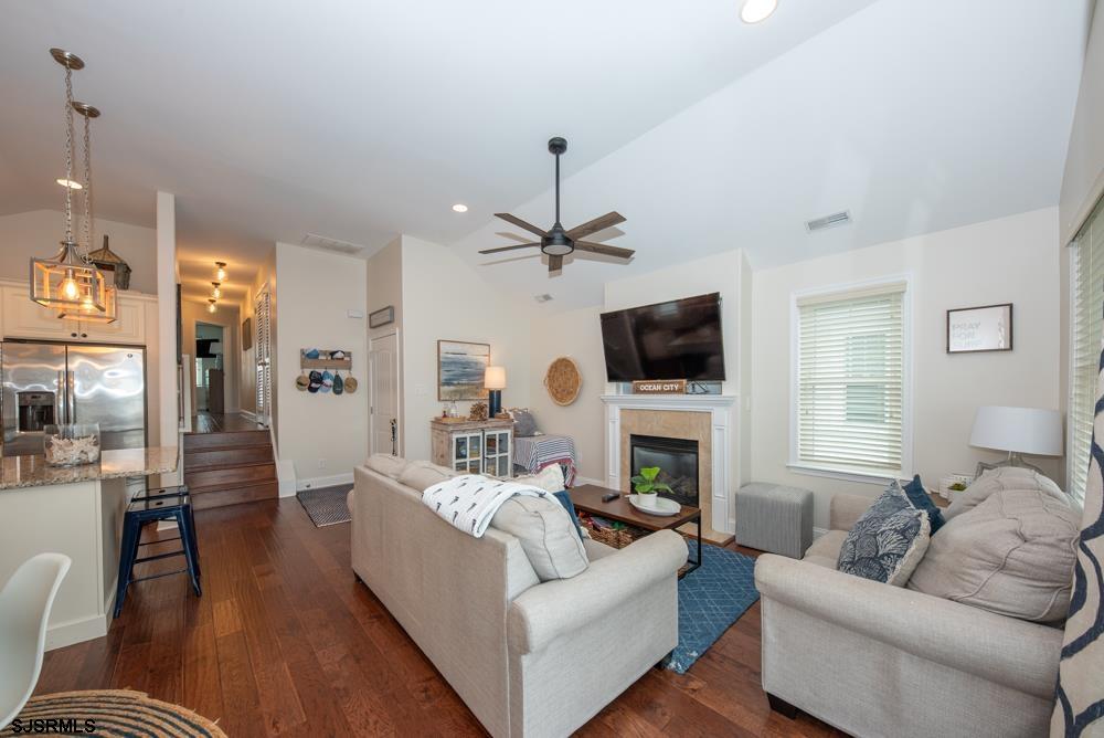 2747 West Avenue 2nd Floor - Picture 