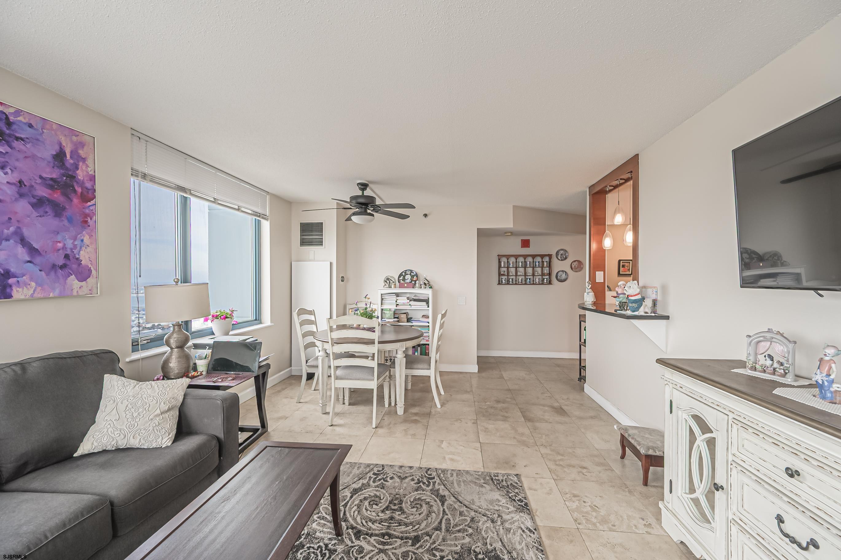 526 Pacific Avenue - Picture 4