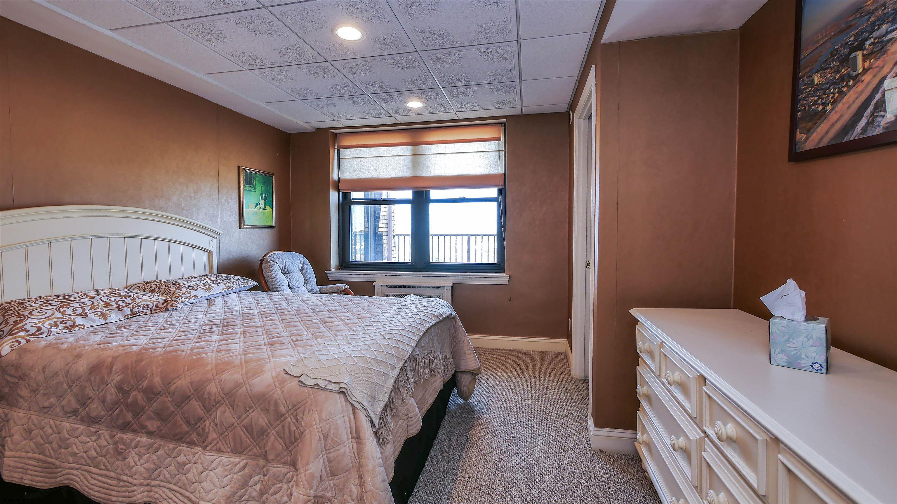 101 S Raleigh Avenue