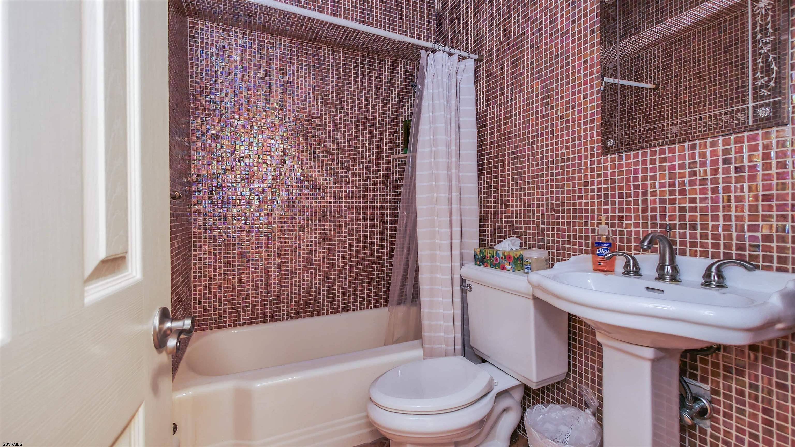 101 S Raleigh Avenue