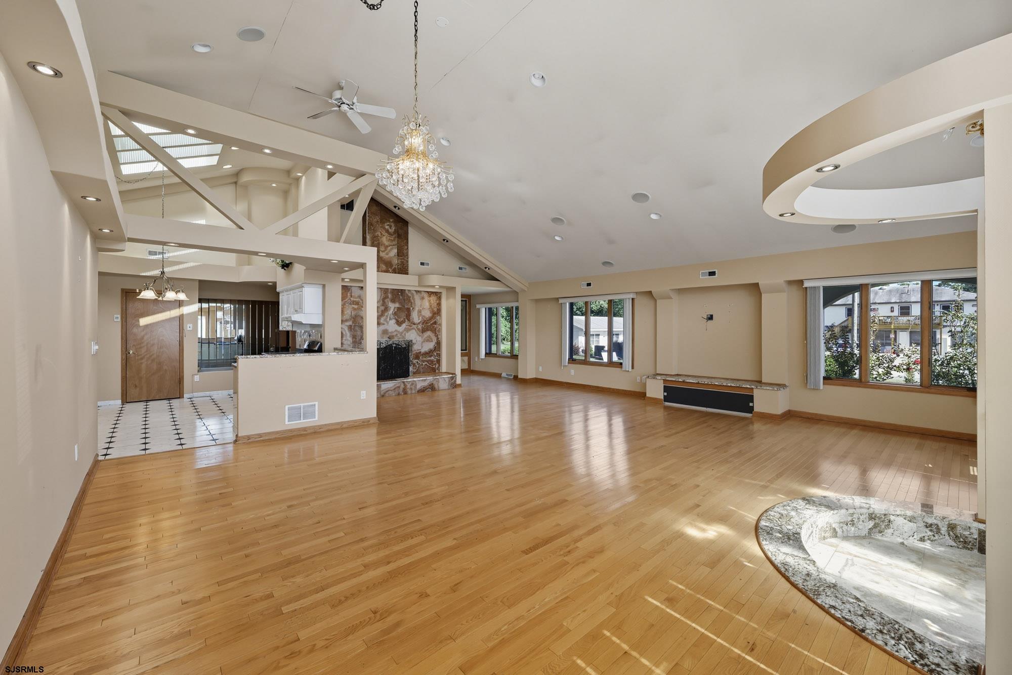 901 W New York Avenue - Picture 