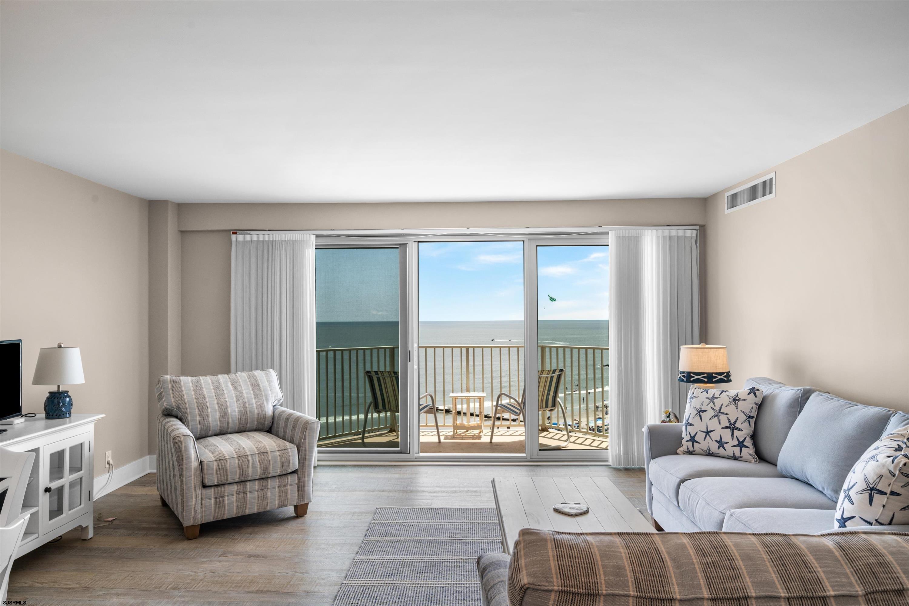 322 Boardwalk - Picture 