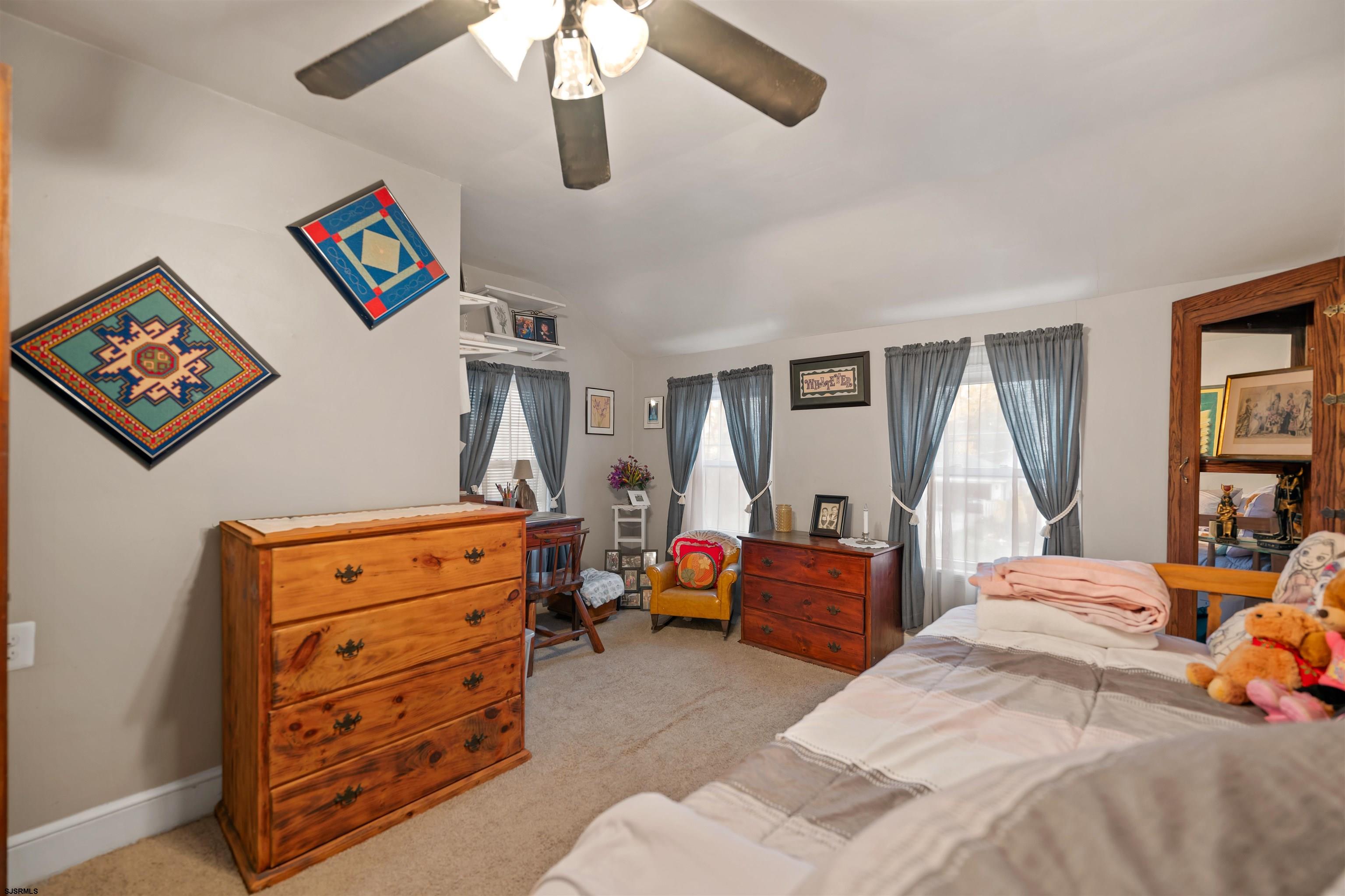 38 Deshibe Ter Avenue