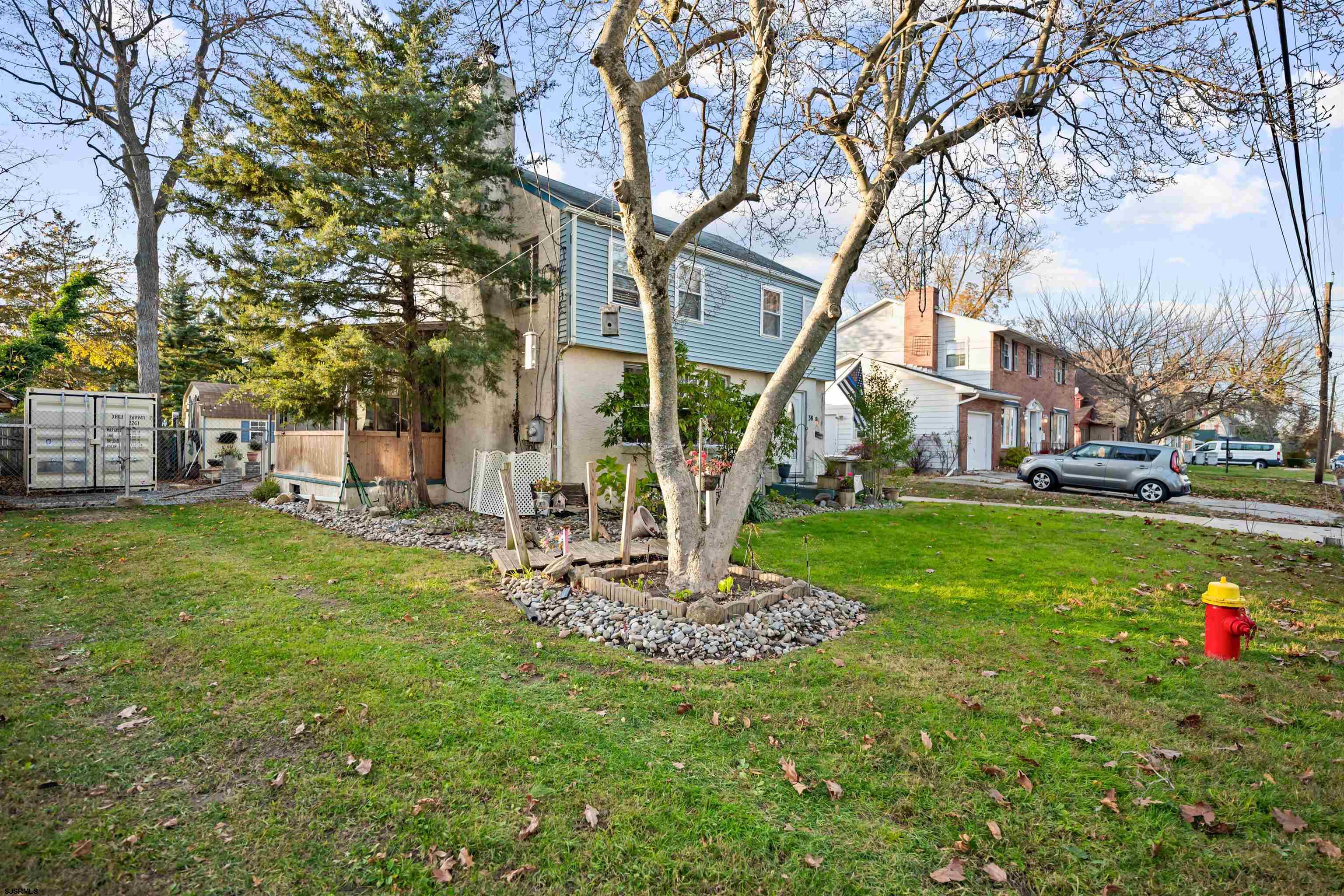 38 Deshibe Ter Avenue