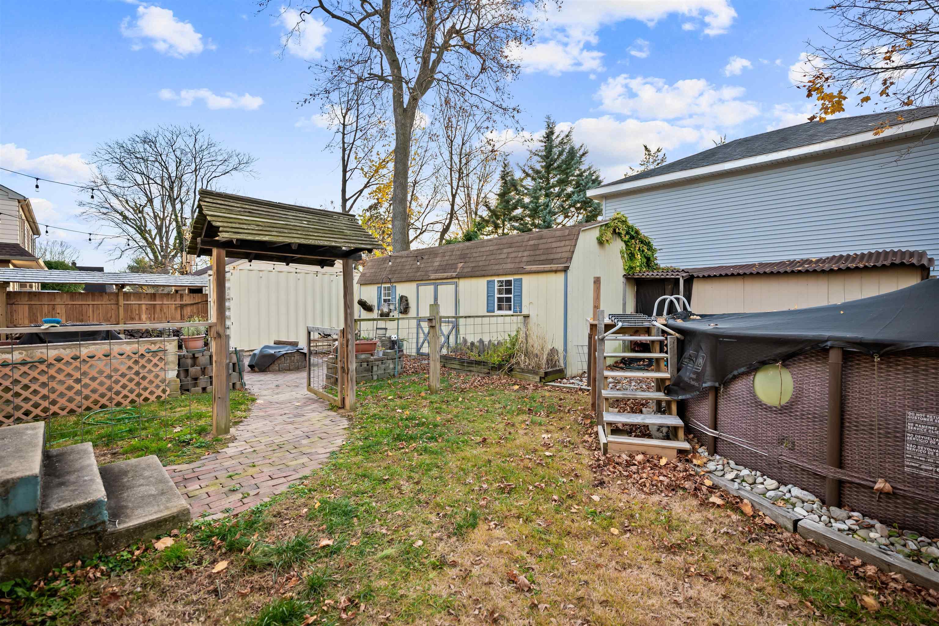 38 Deshibe Ter Avenue