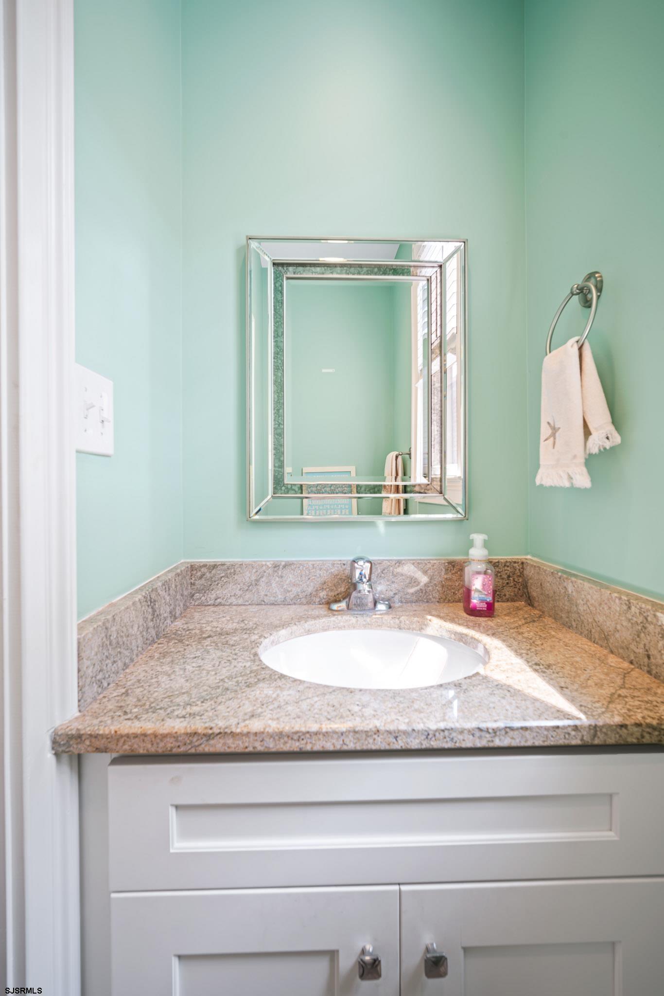 19 Central Road - Picture 13