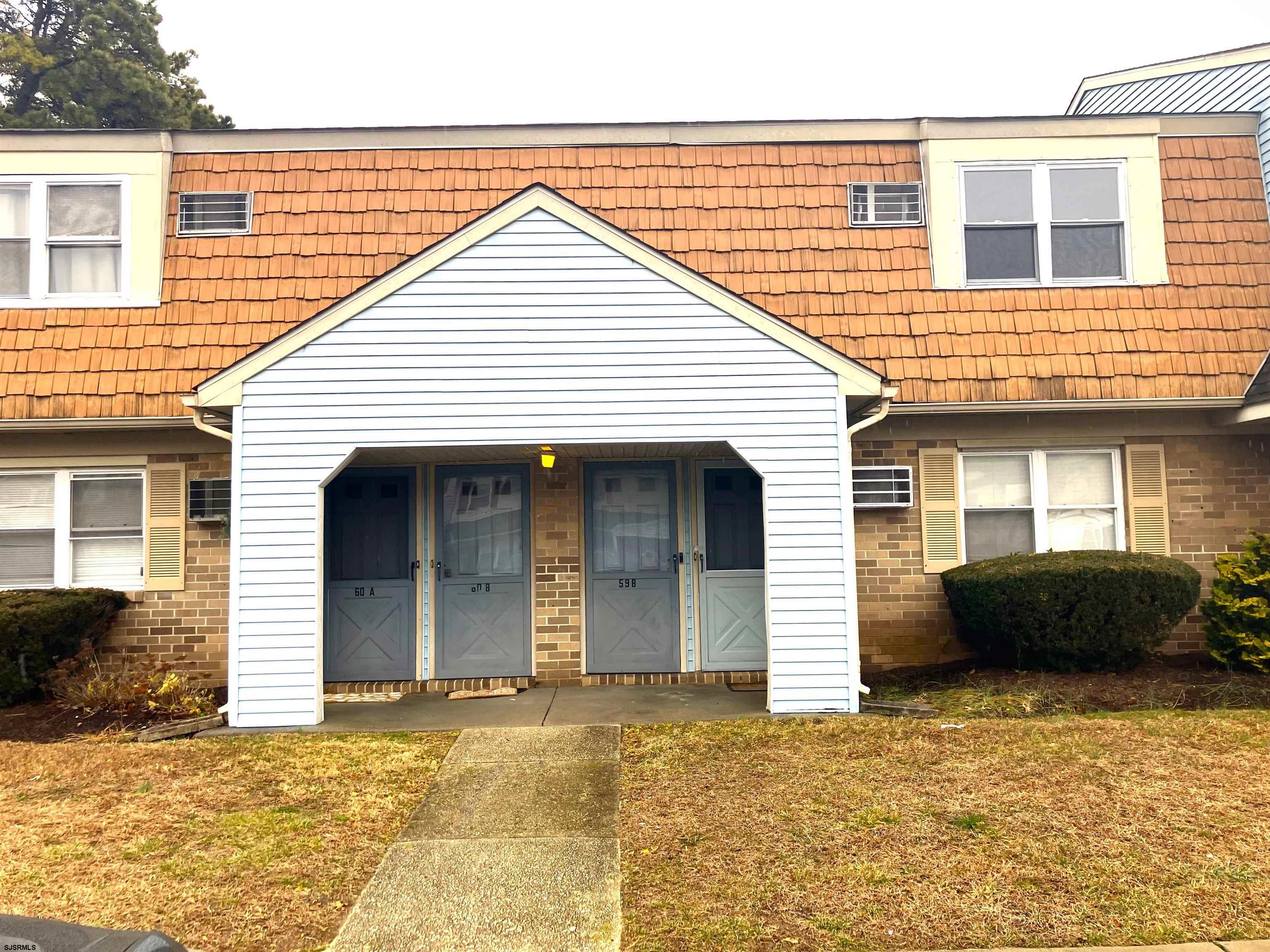 59 Oxford Village - Picture 