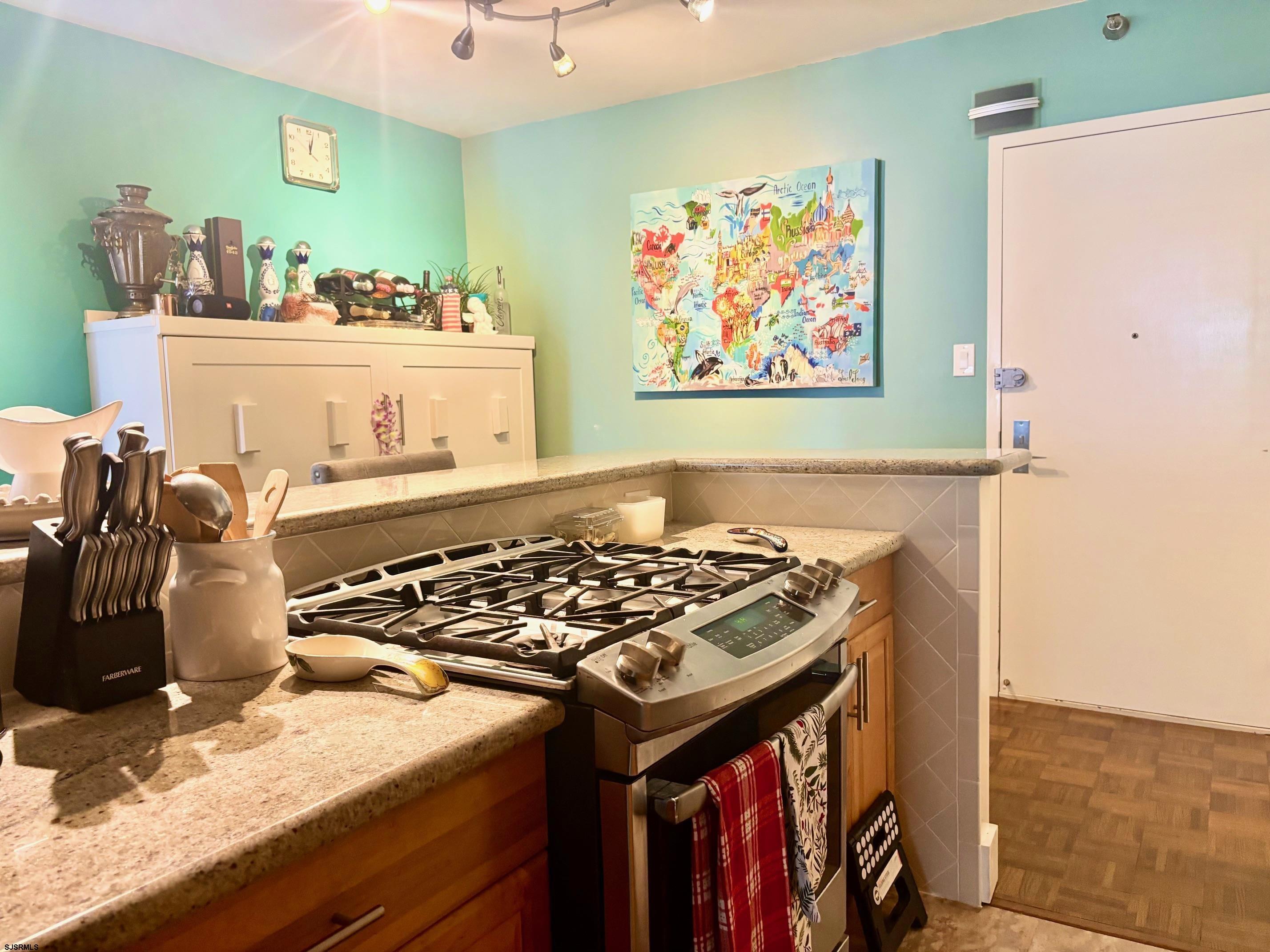 101 S Plaza Place - Picture 4