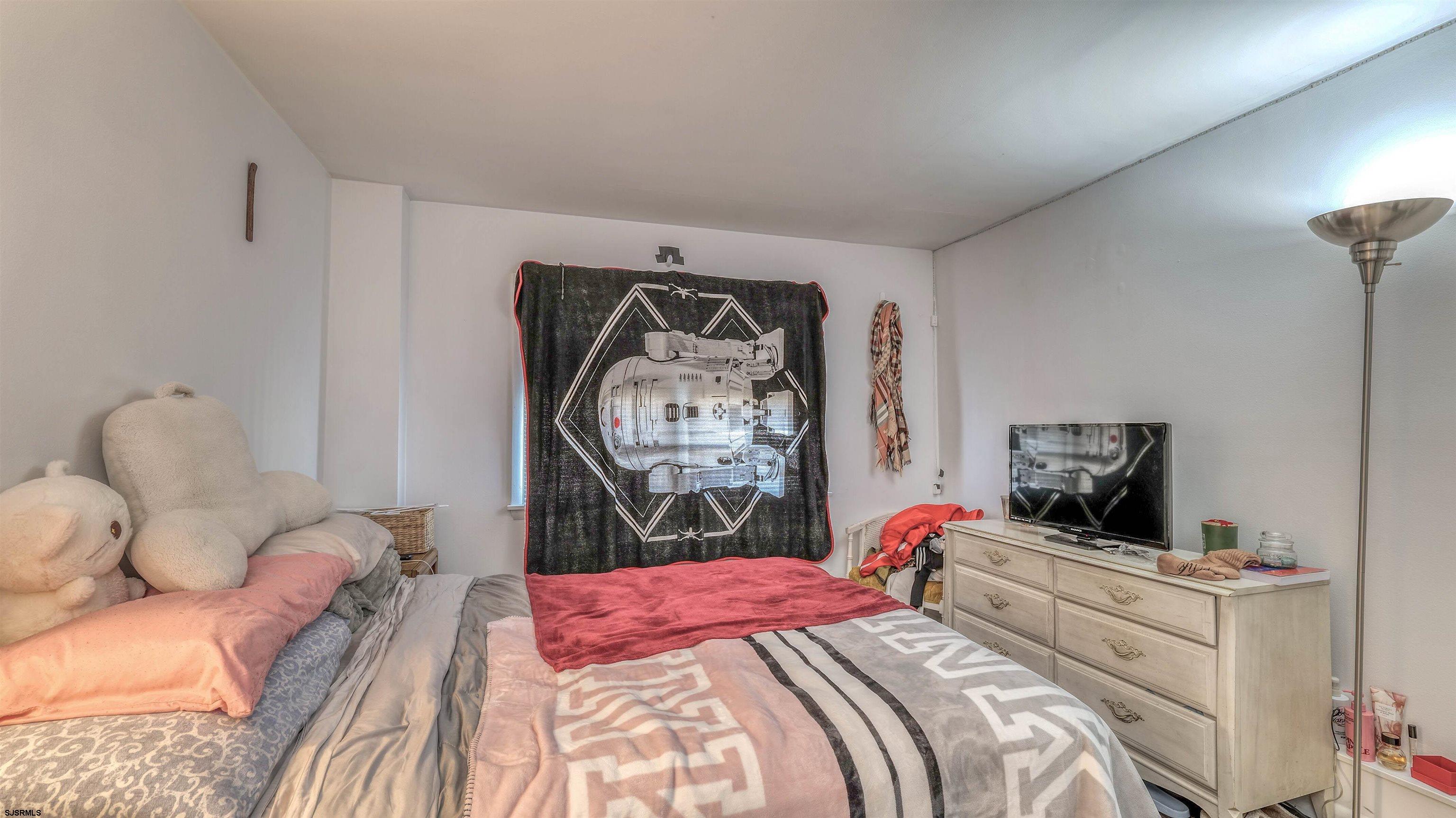 7811 Atlantic Avenue