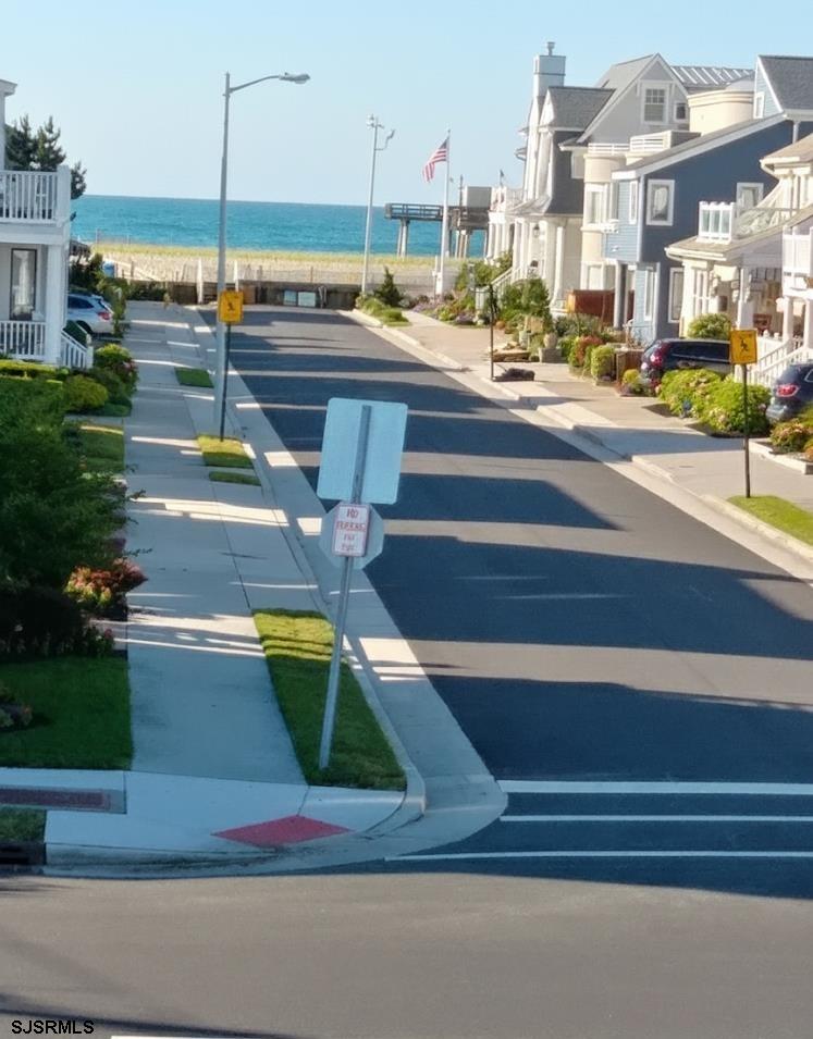 7811 Atlantic Avenue