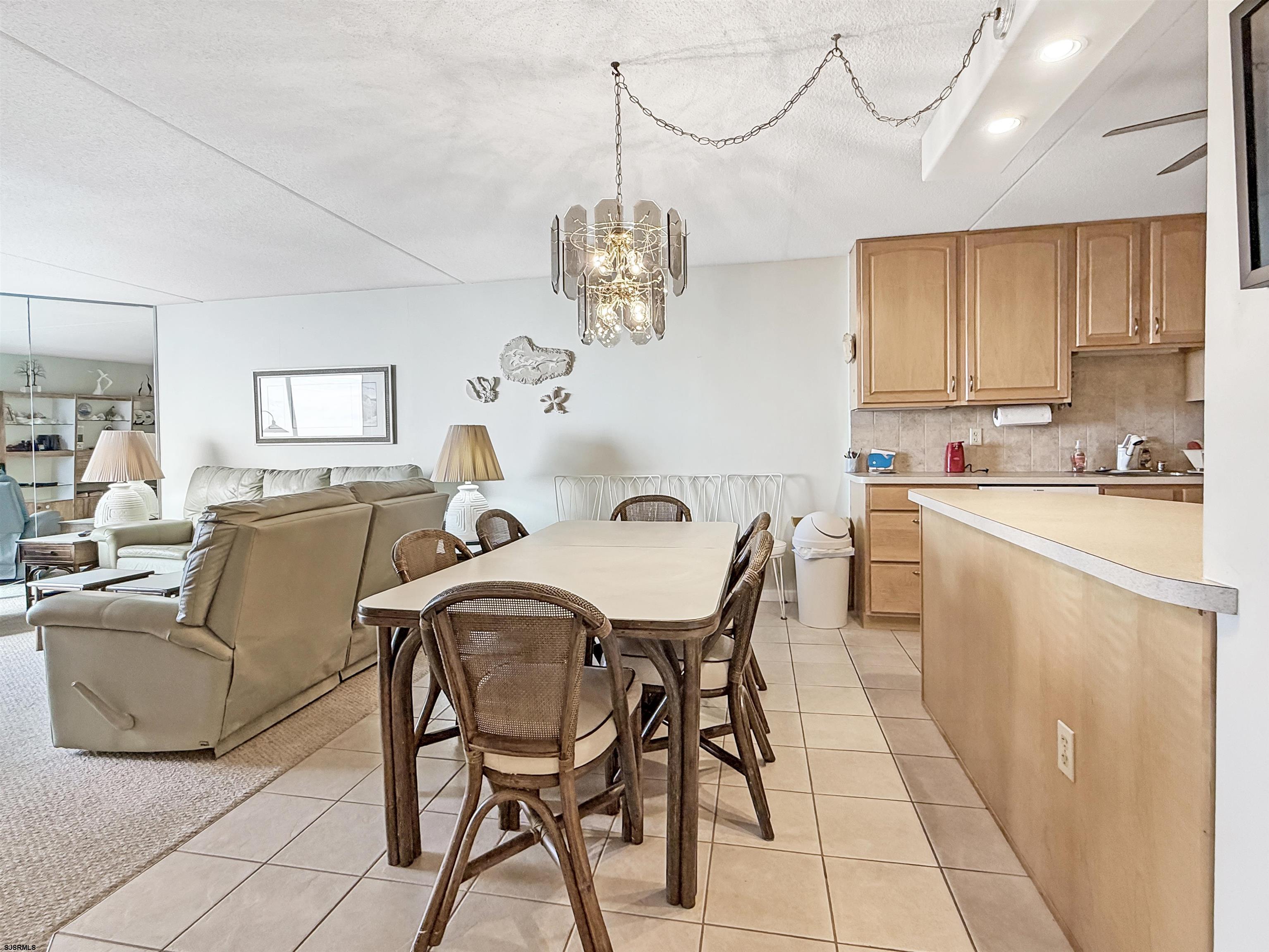 935 Ocean Avenue - Picture 