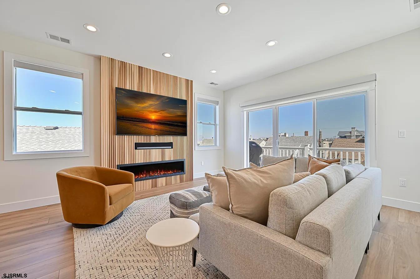 3 N Victoria Avenue - Picture 