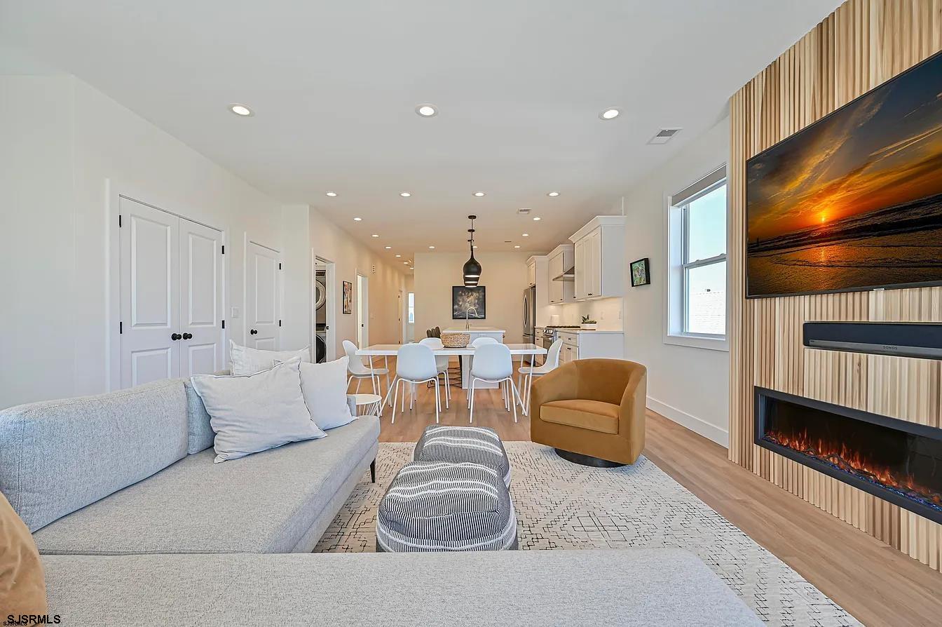 3 N Victoria Avenue - Picture 