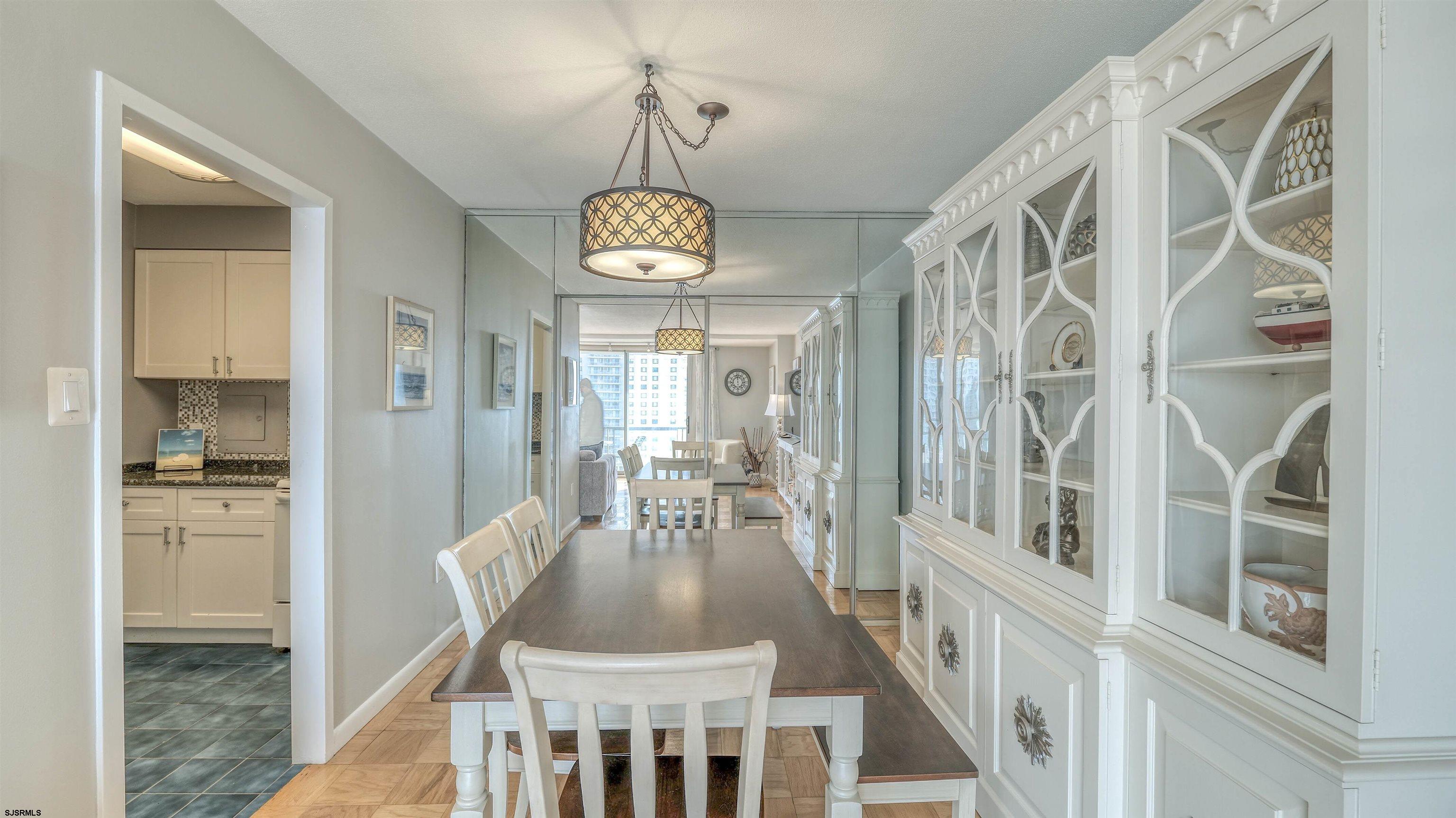 4800 Boardwalk - Picture 