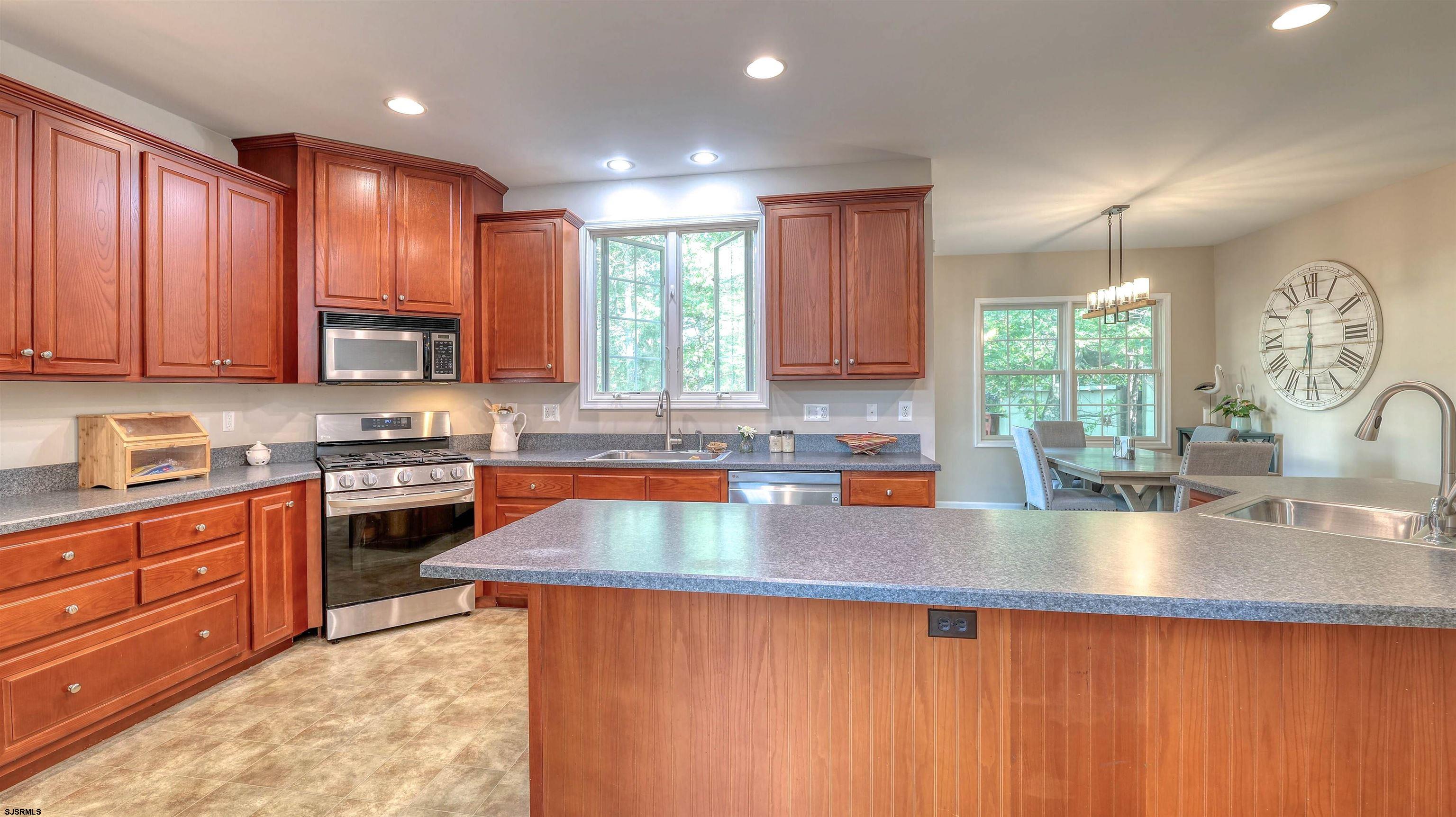 50 Marshall Dr - Picture 