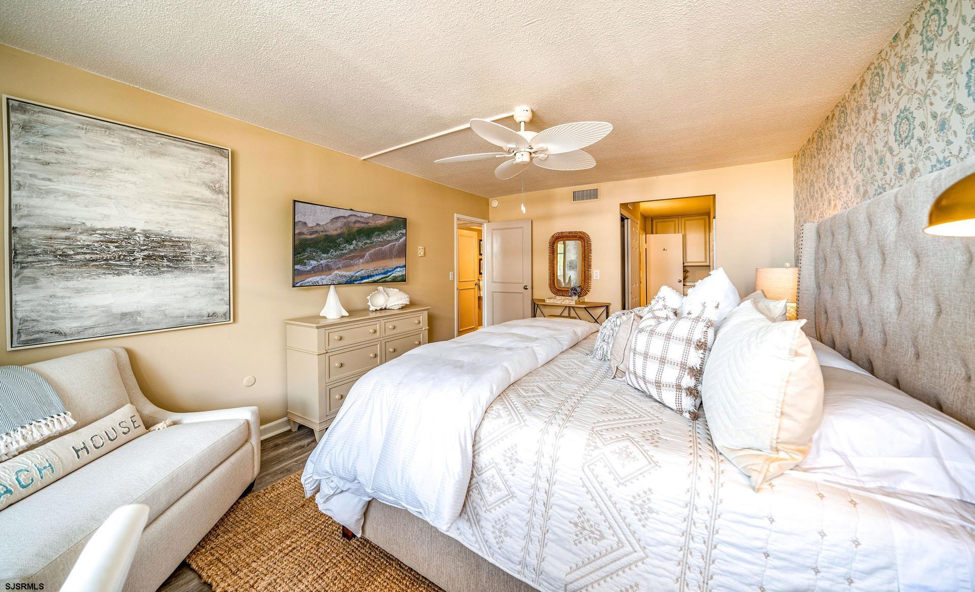 500 Bay Avenue - Picture 20