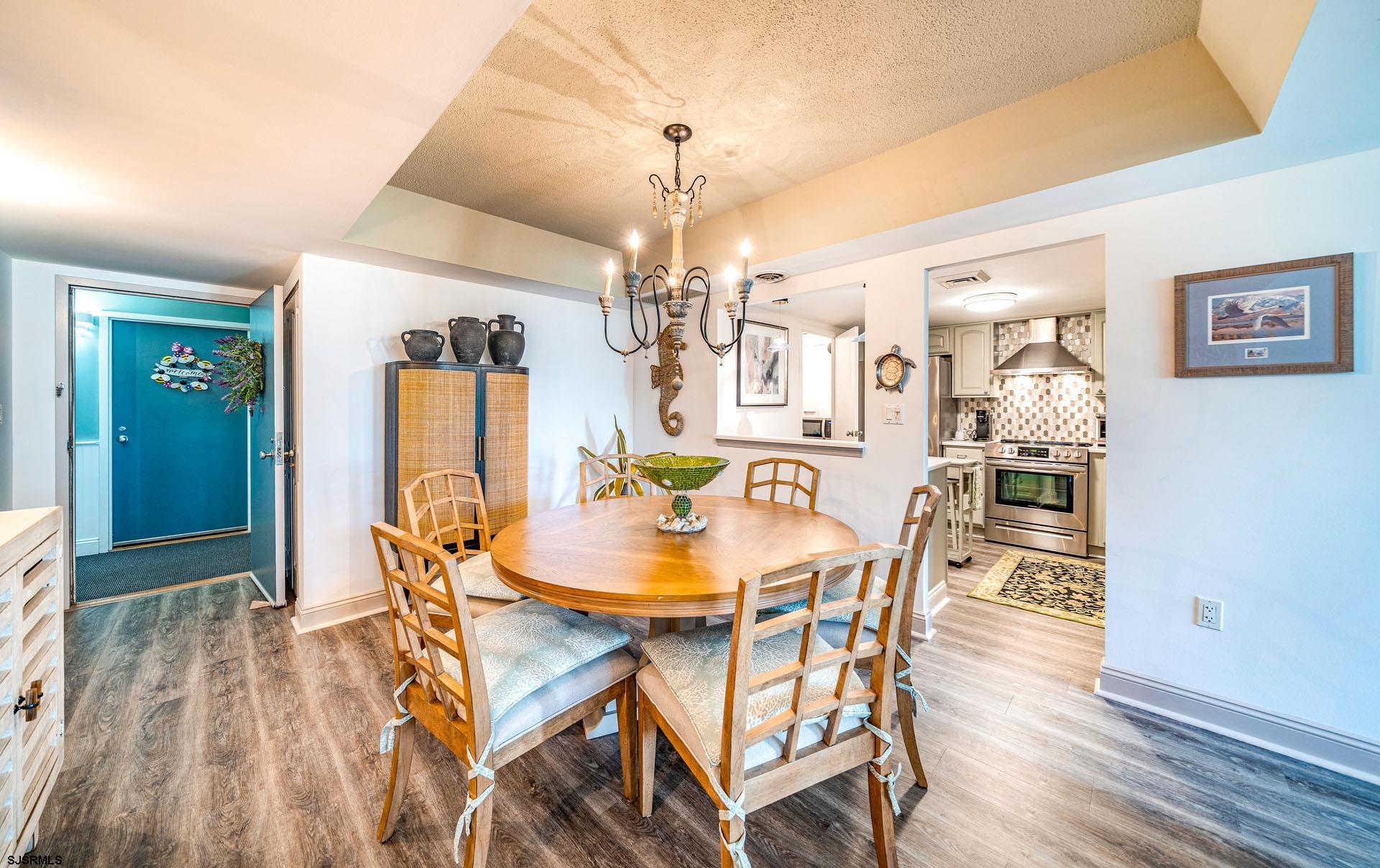 500 Bay Avenue - Picture 7