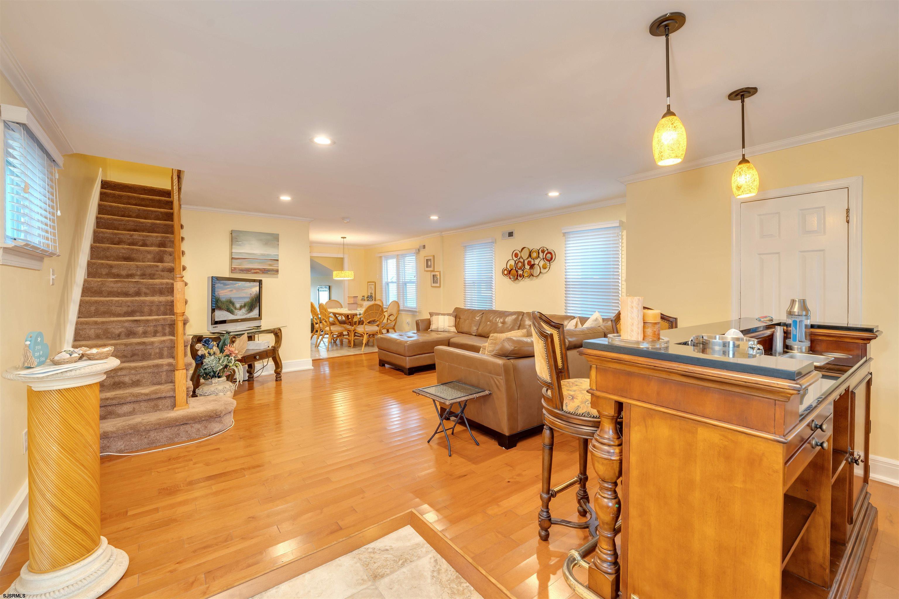 229 N Fredericksburg Avenue - Picture 