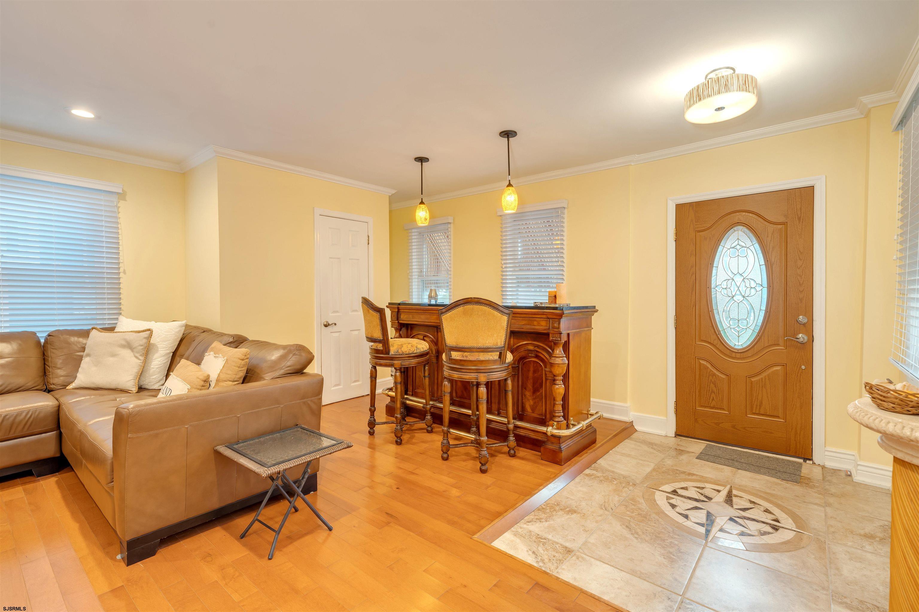 229 N Fredericksburg Avenue - Picture 