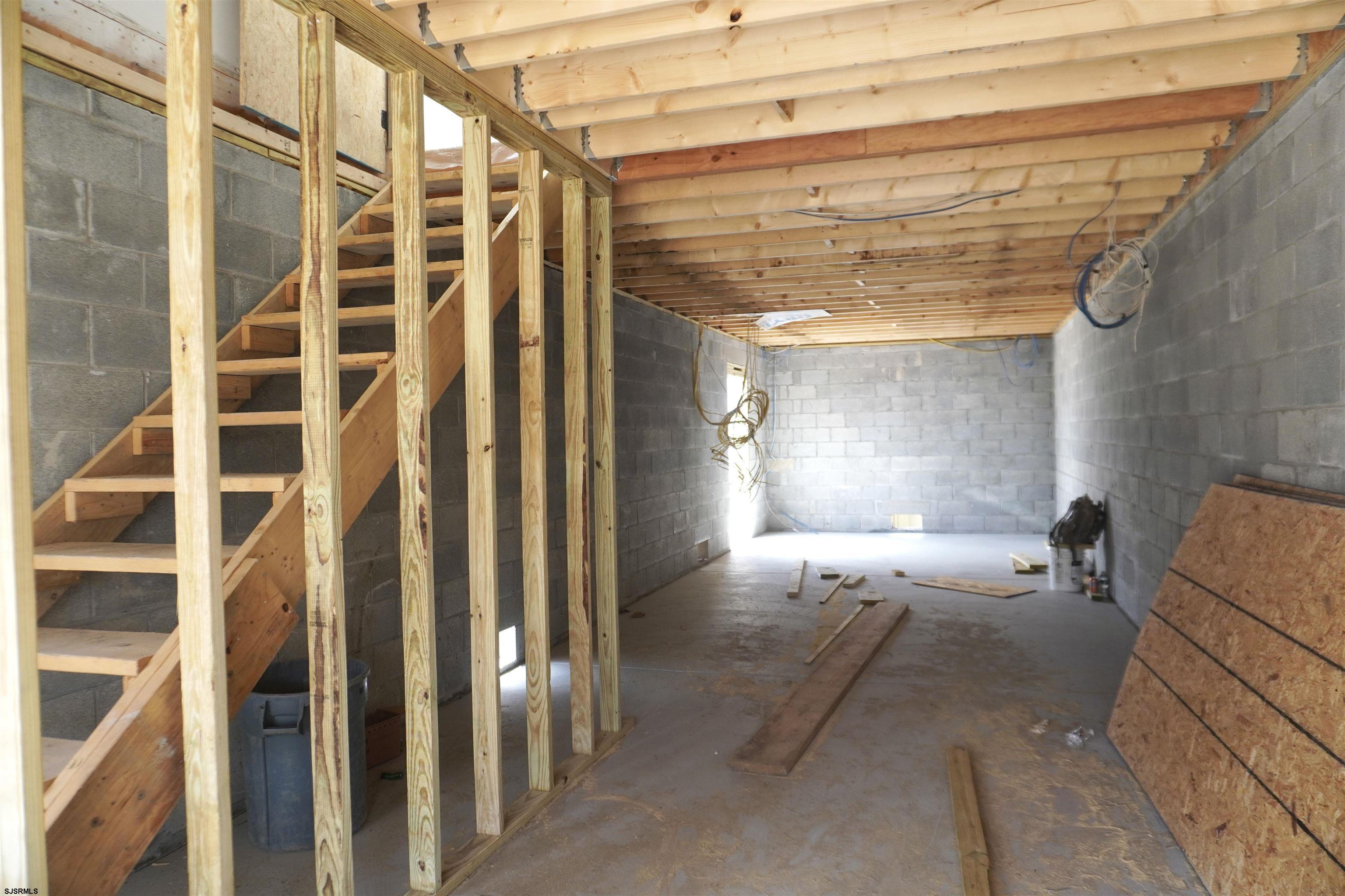 239 N Arizona Avenue #4