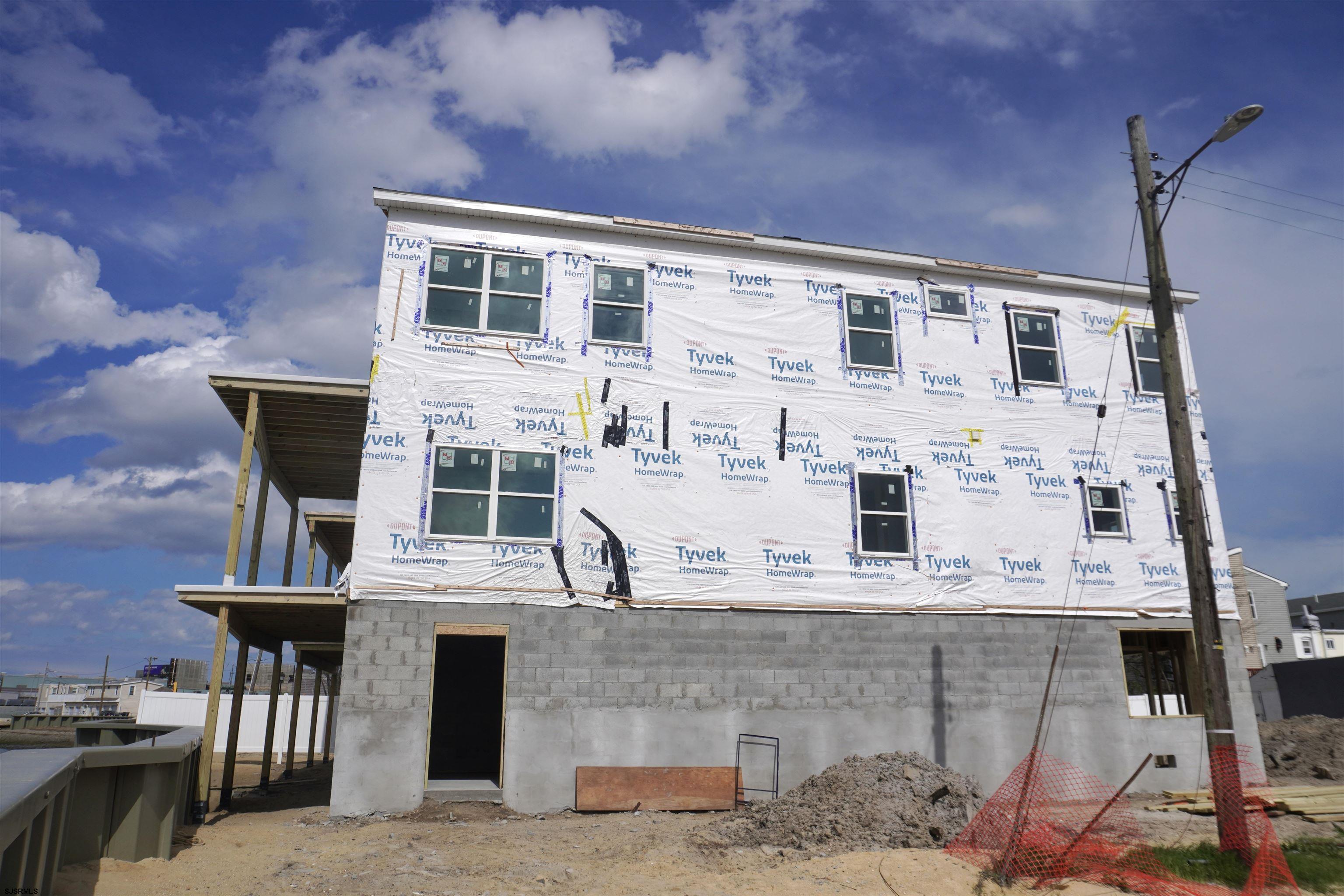 239 N Arizona Avenue #4