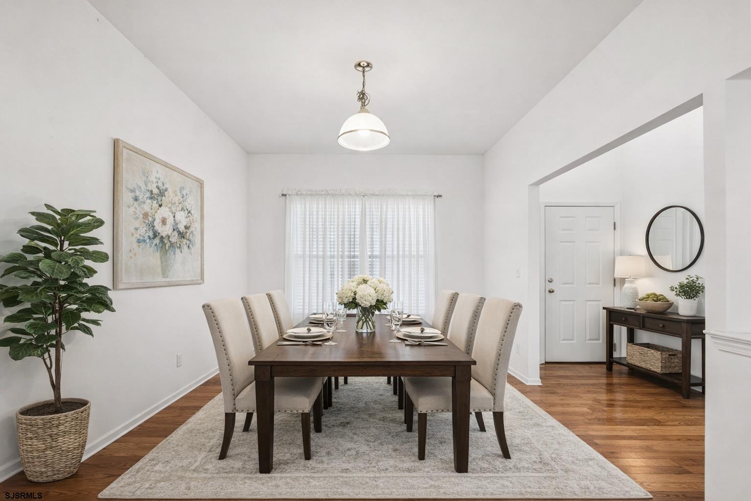 205 Beacon Hill Dr Dr - Picture 1