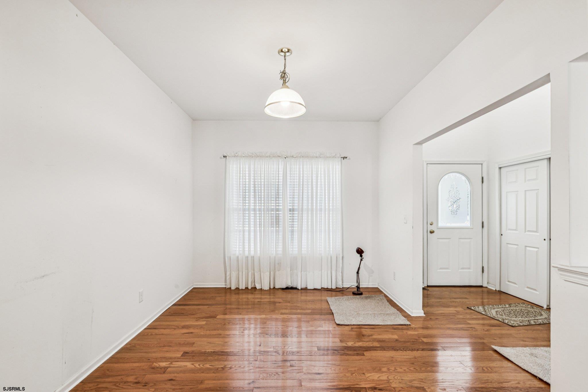 205 Beacon Hill Dr Dr