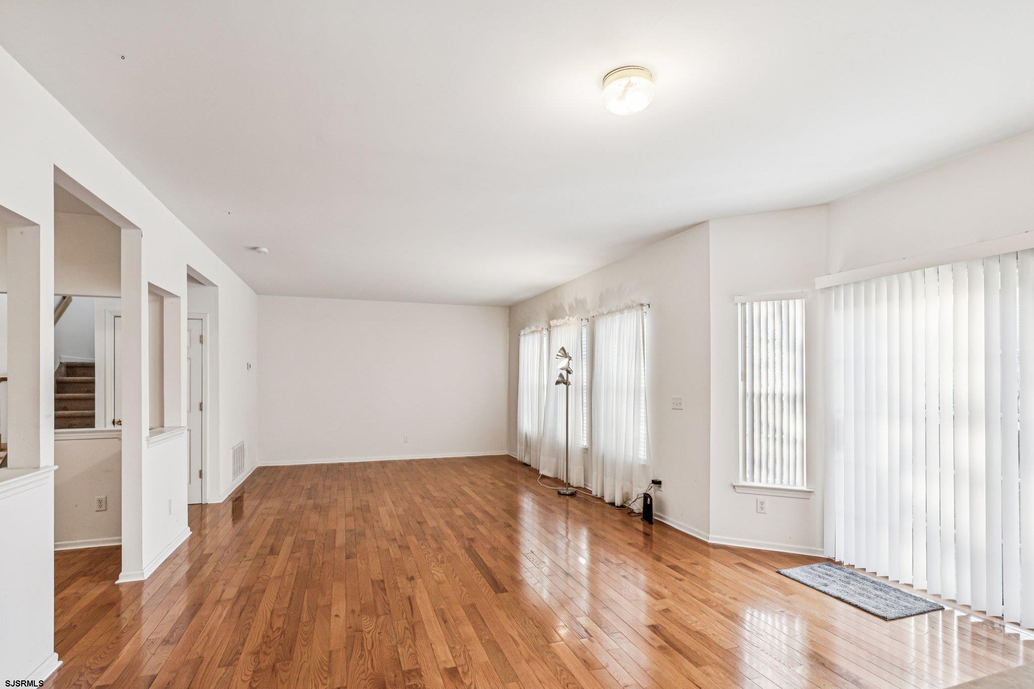 205 Beacon Hill Dr Dr