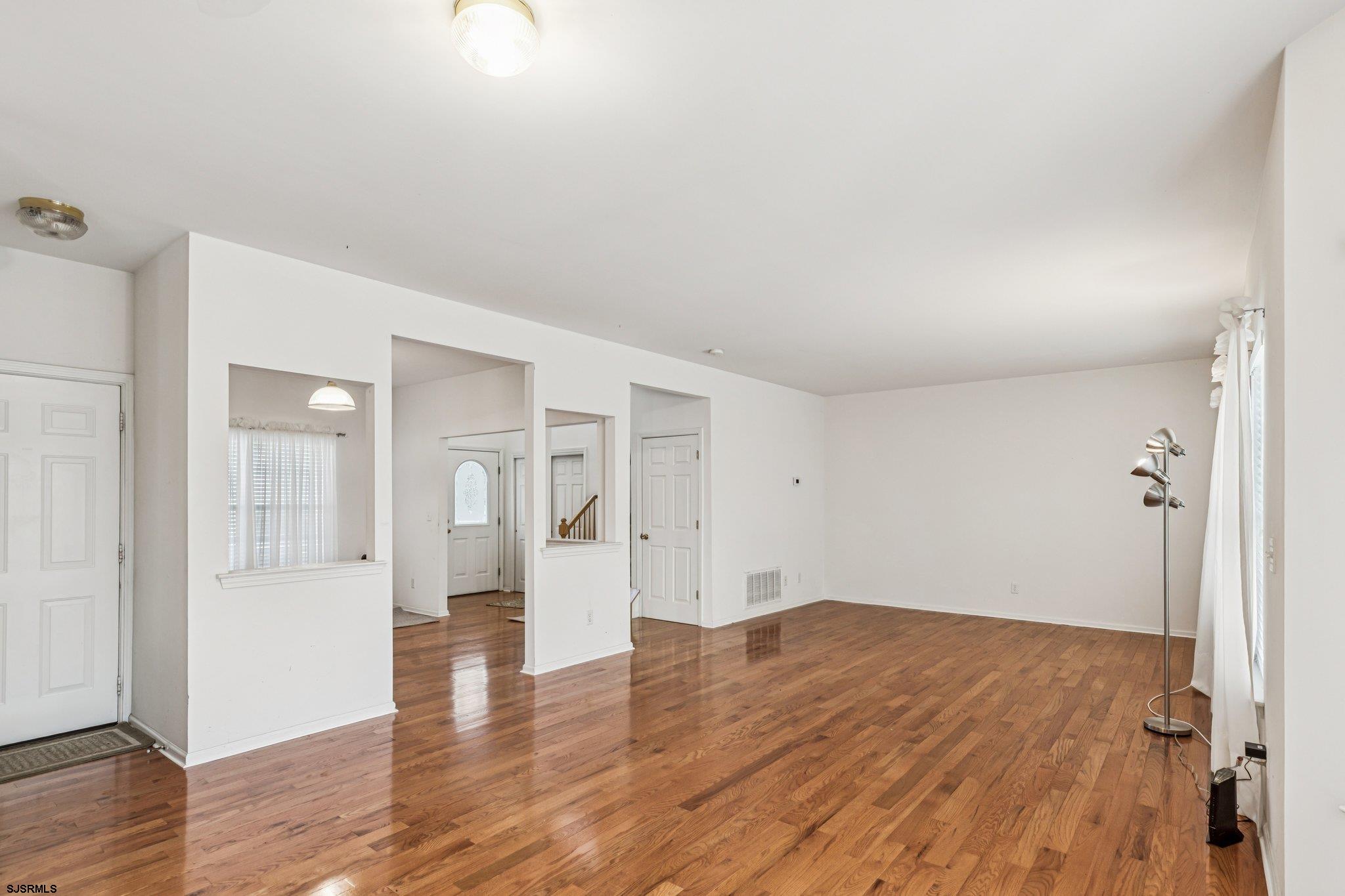 205 Beacon Hill Dr Dr