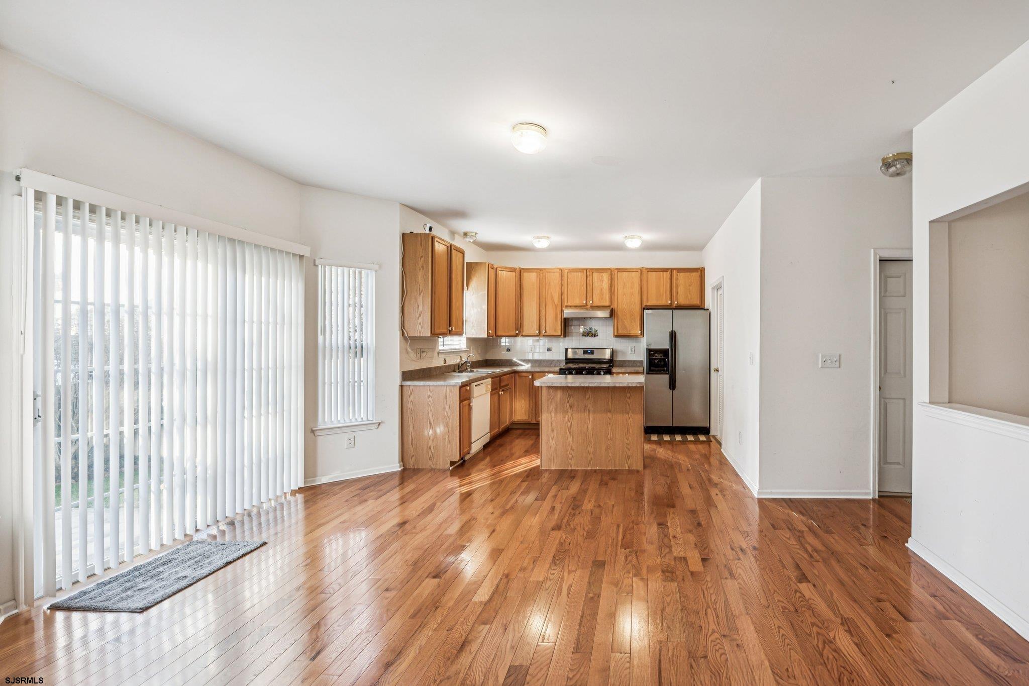 205 Beacon Hill Dr Dr