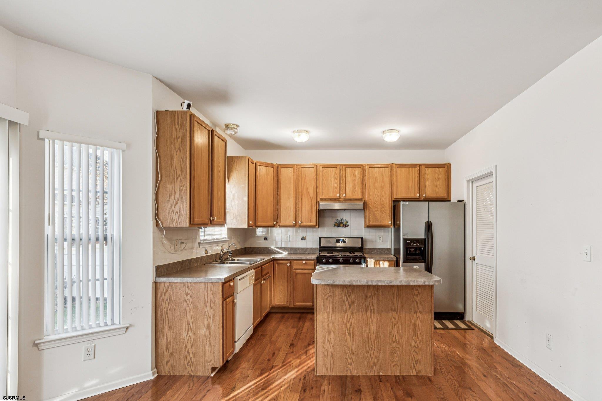 205 Beacon Hill Dr Dr