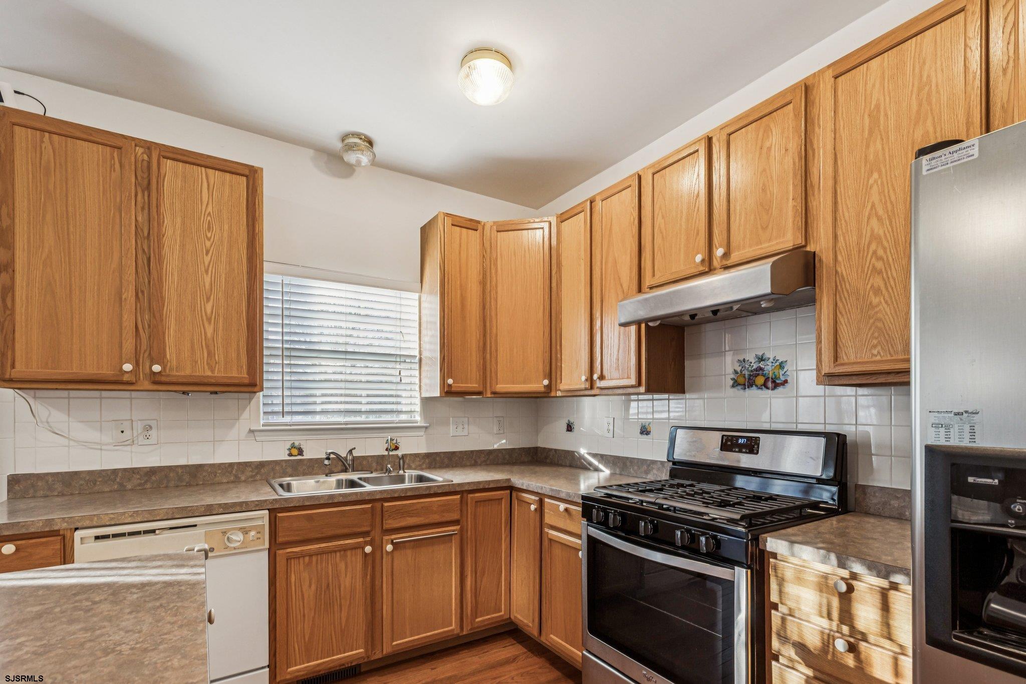 205 Beacon Hill Dr Dr