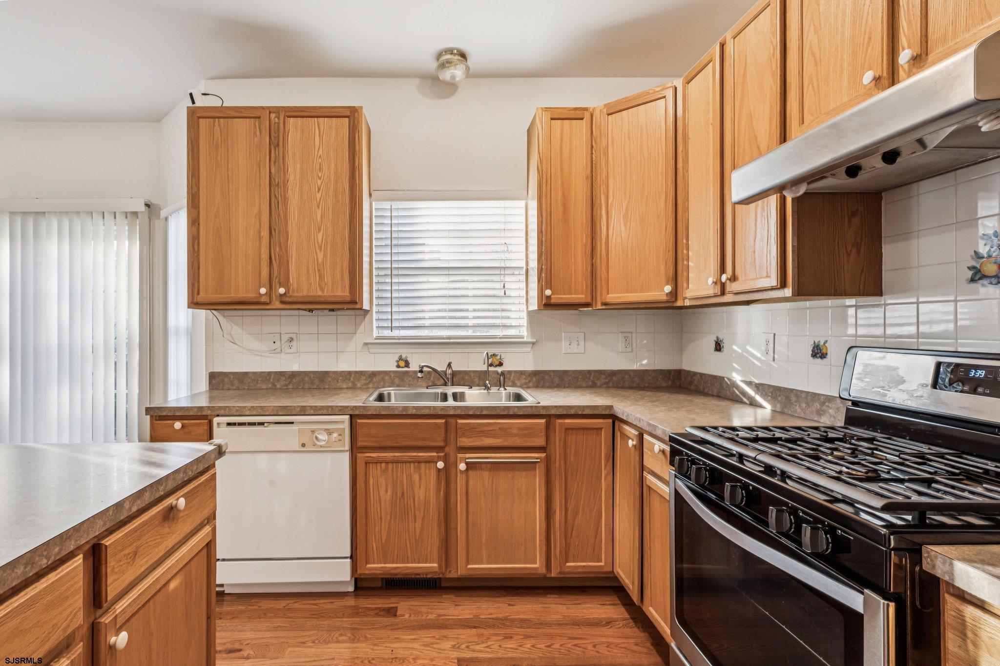 205 Beacon Hill Dr Dr