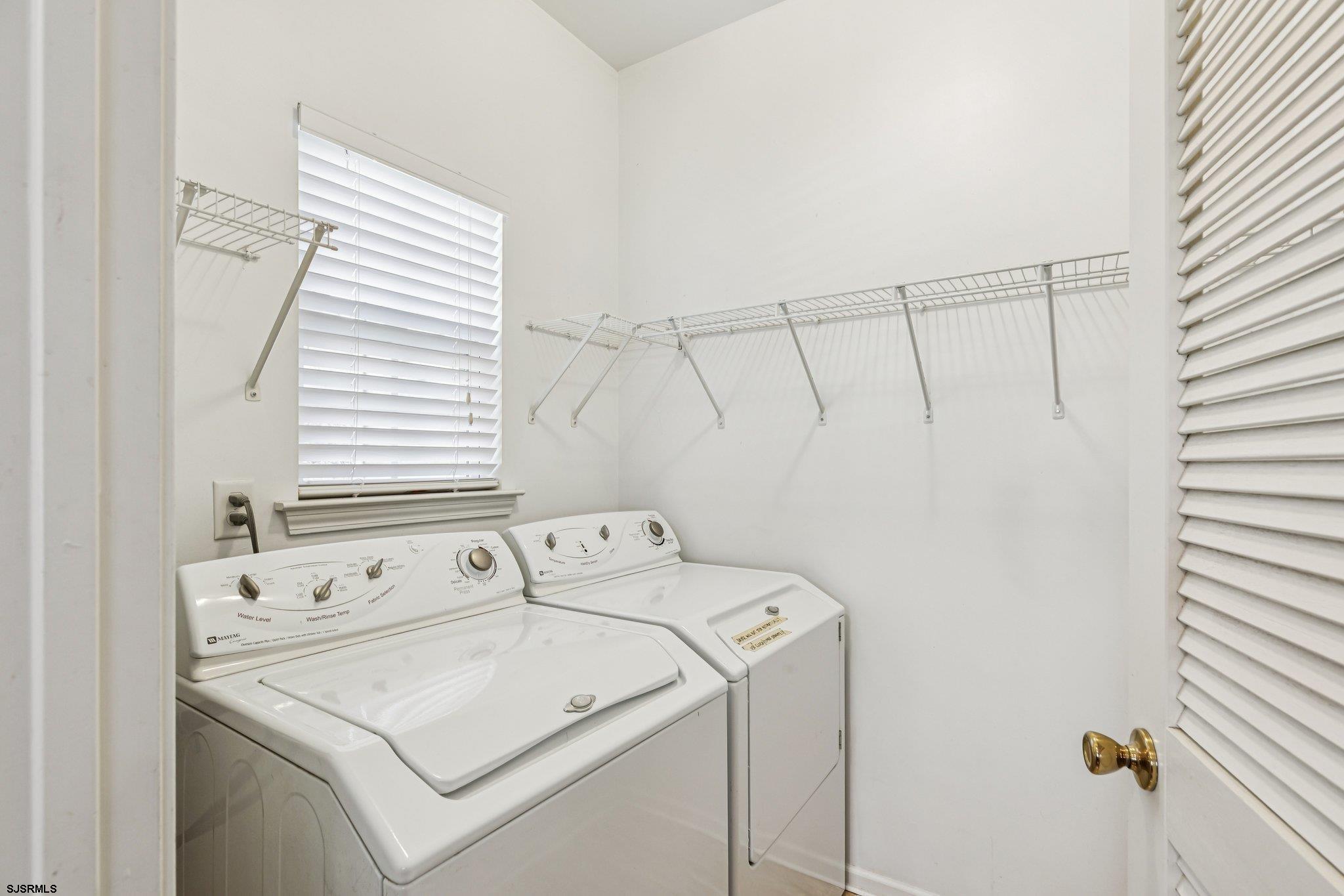 205 Beacon Hill Dr Dr