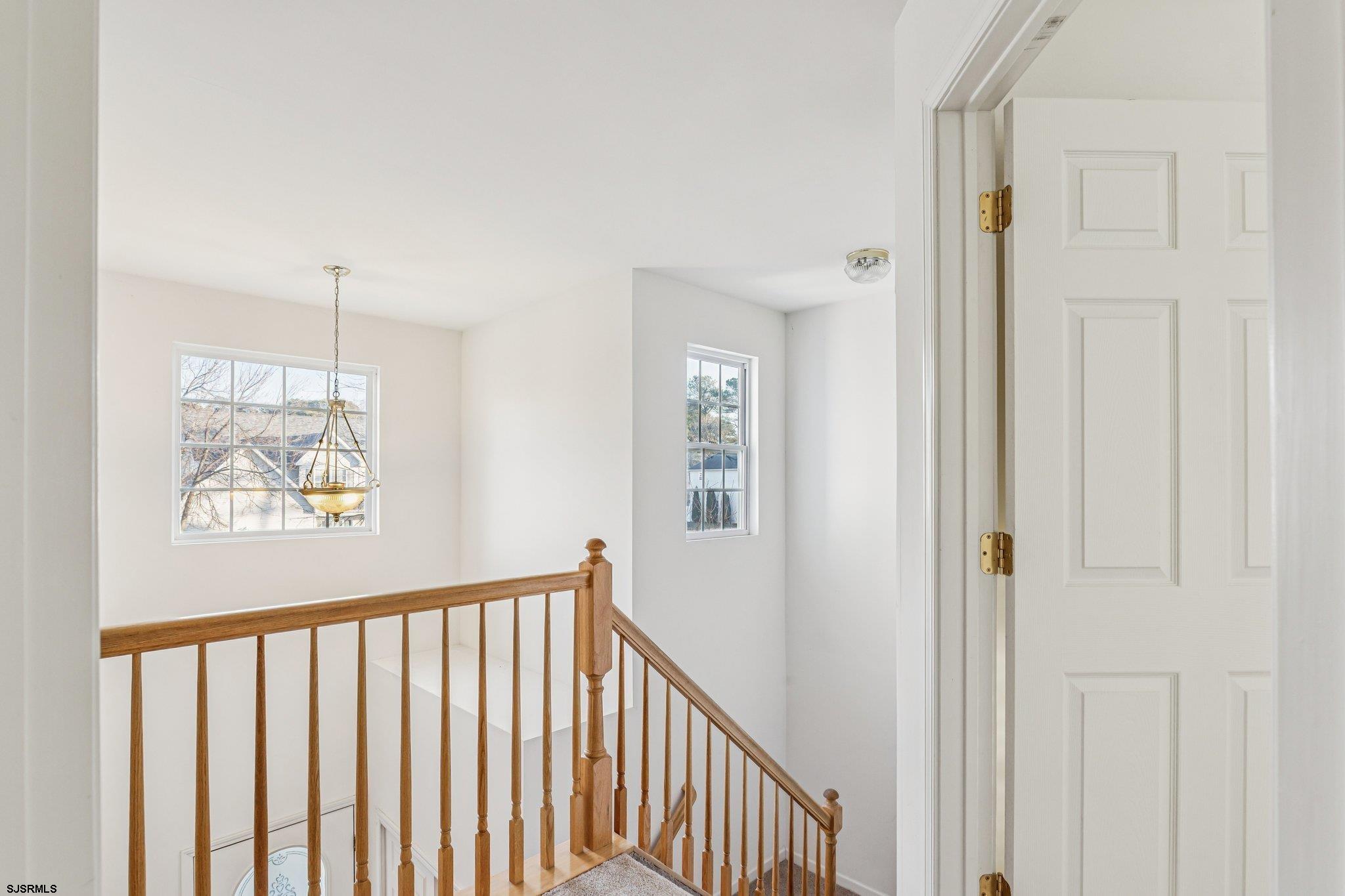 205 Beacon Hill Dr Dr