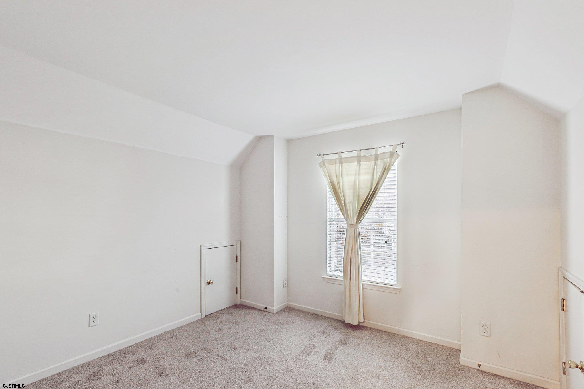 205 Beacon Hill Dr Dr