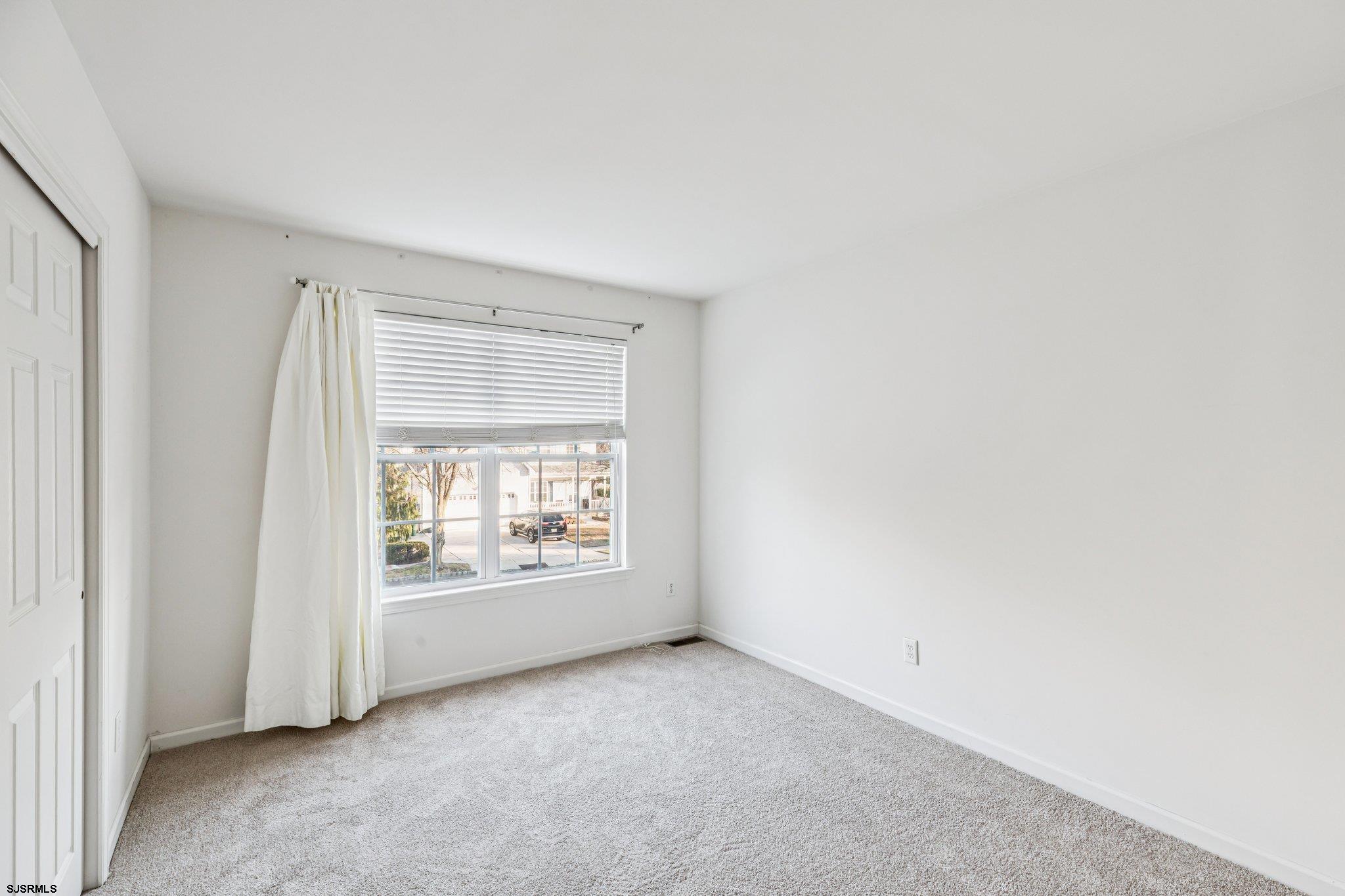 205 Beacon Hill Dr Dr