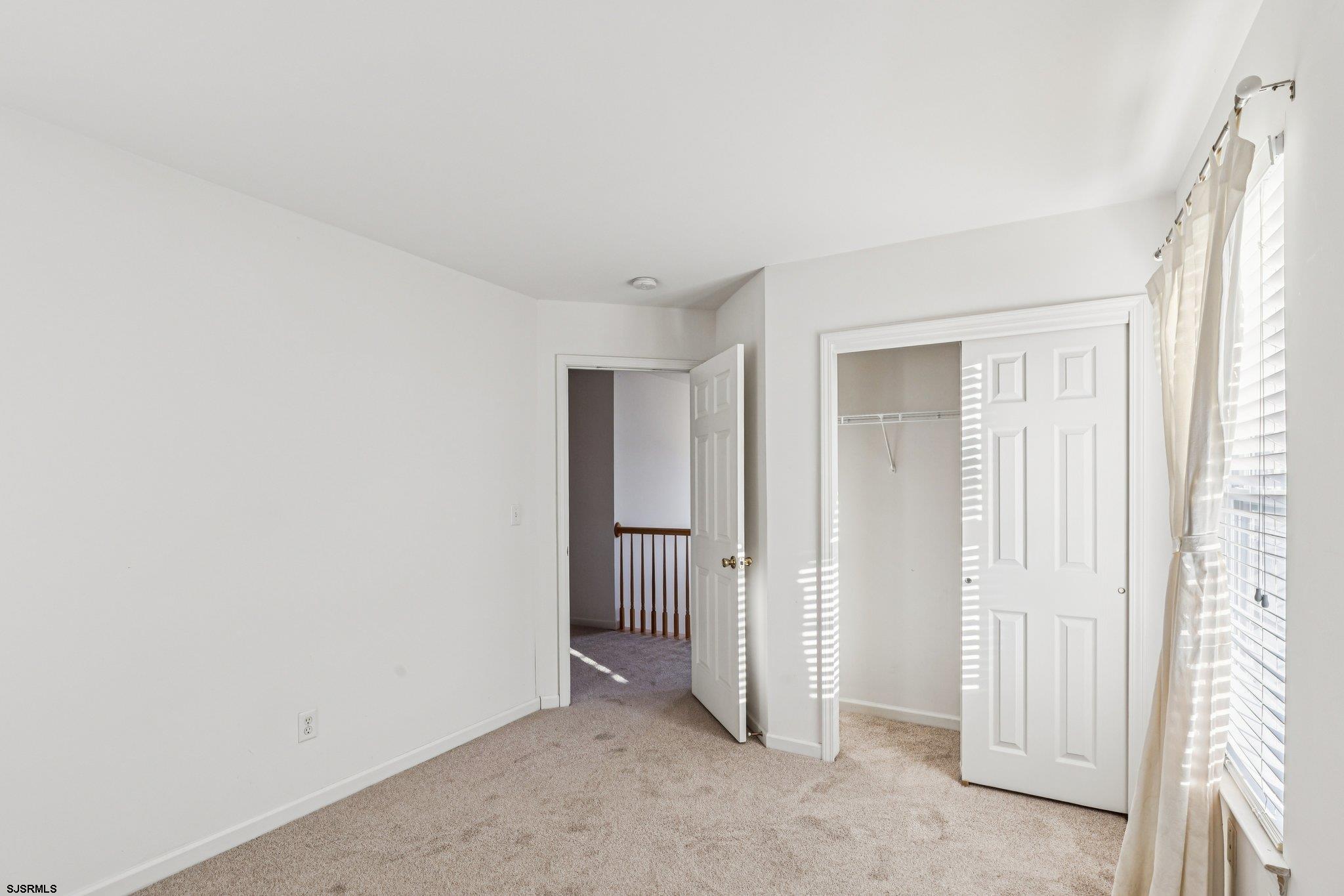 205 Beacon Hill Dr Dr