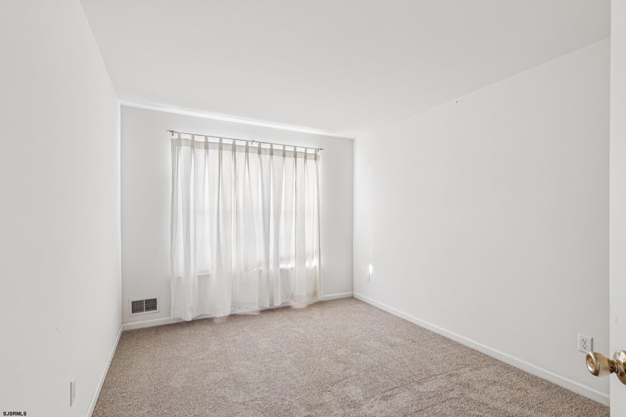 205 Beacon Hill Dr Dr