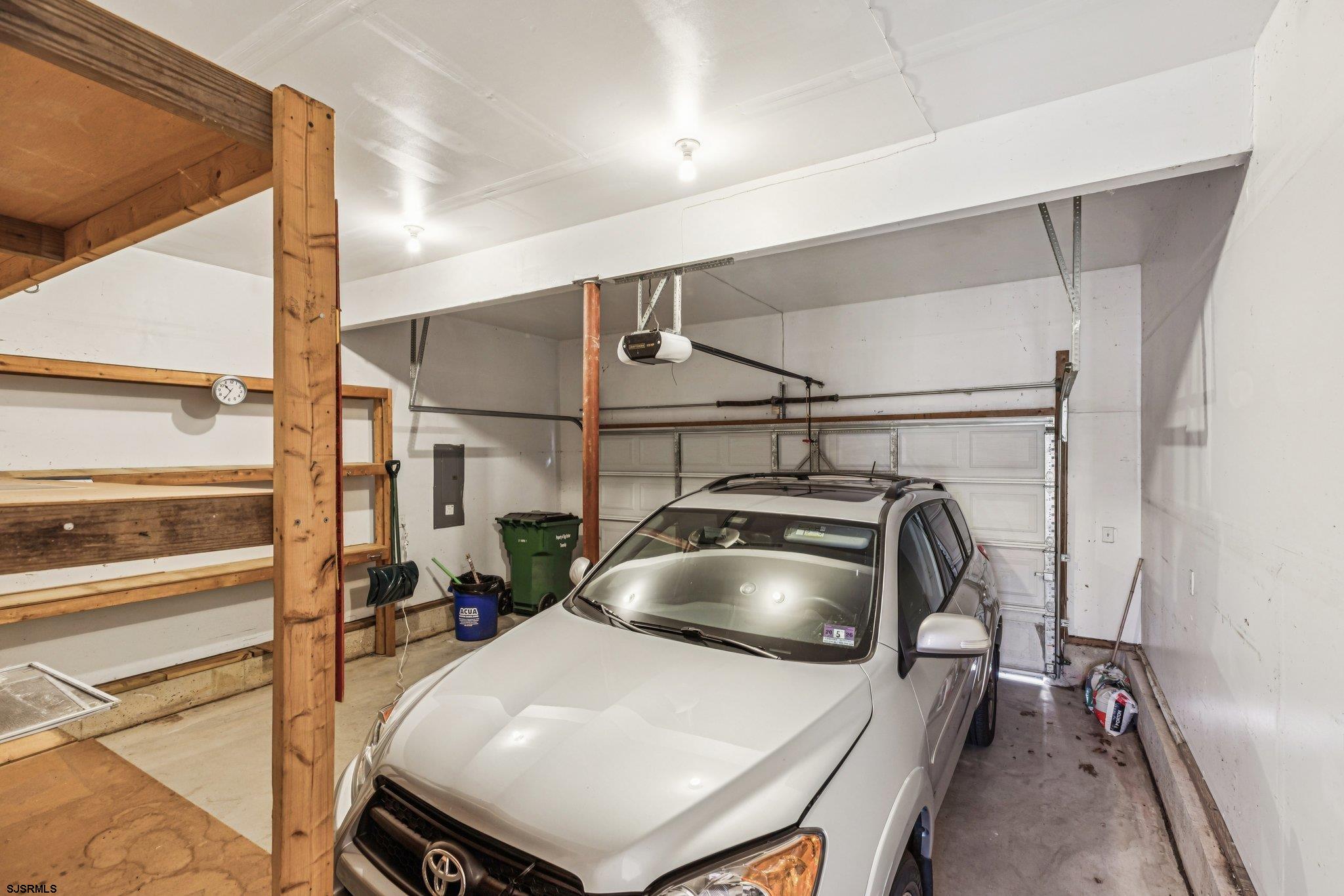 205 Beacon Hill Dr Dr