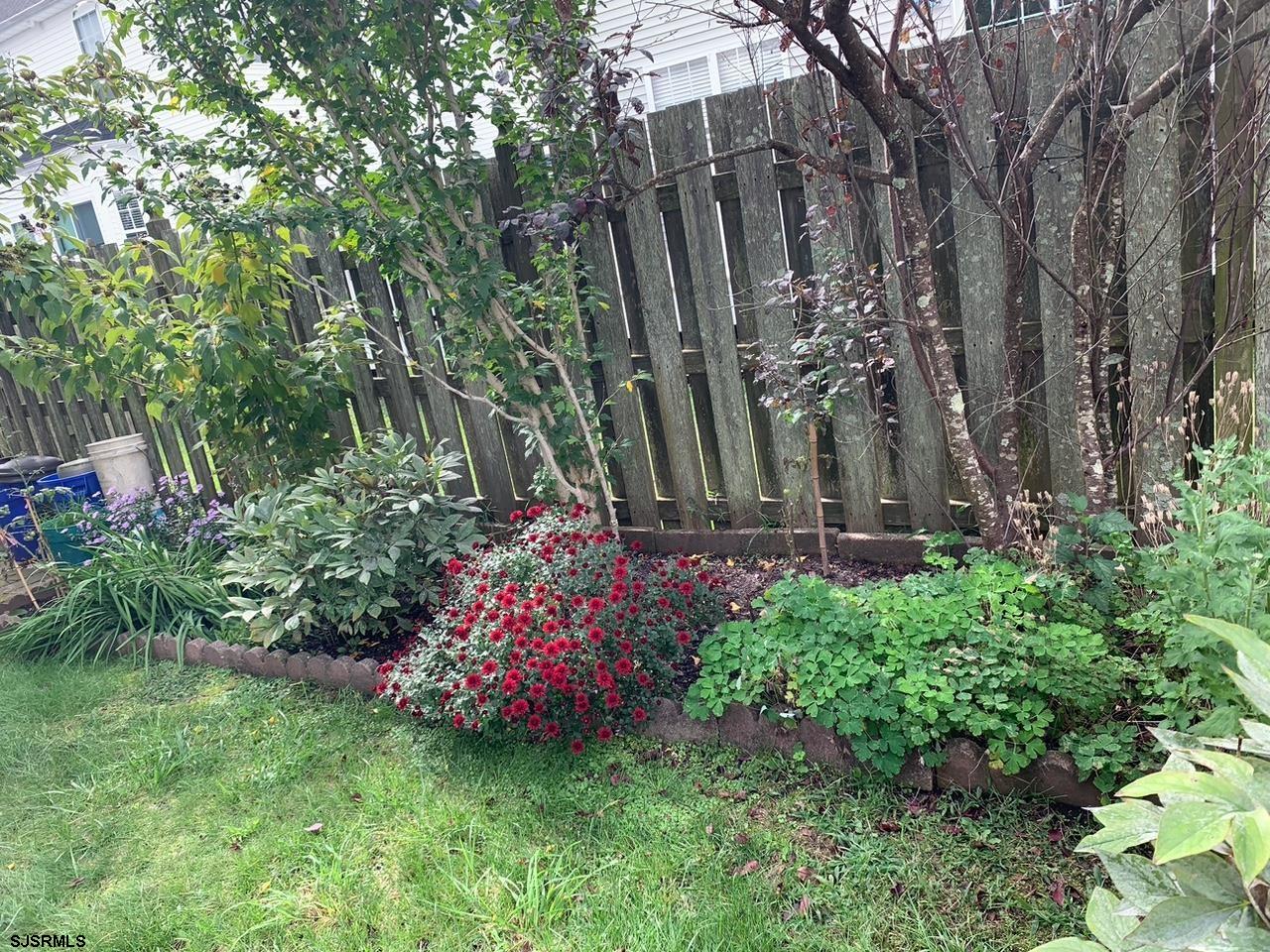 205 Beacon Hill Dr Dr