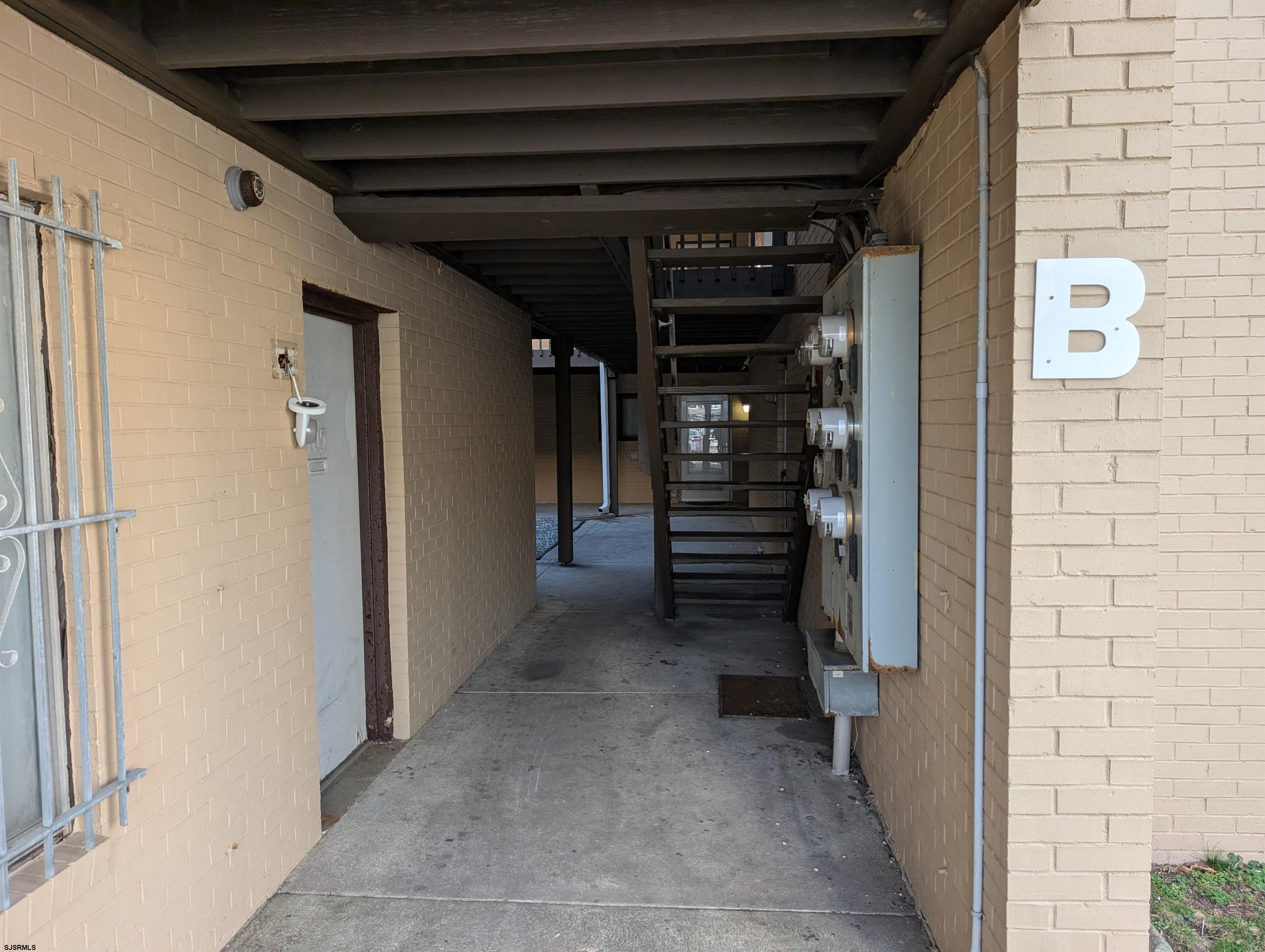 600 Pacific Avenue - Picture 2