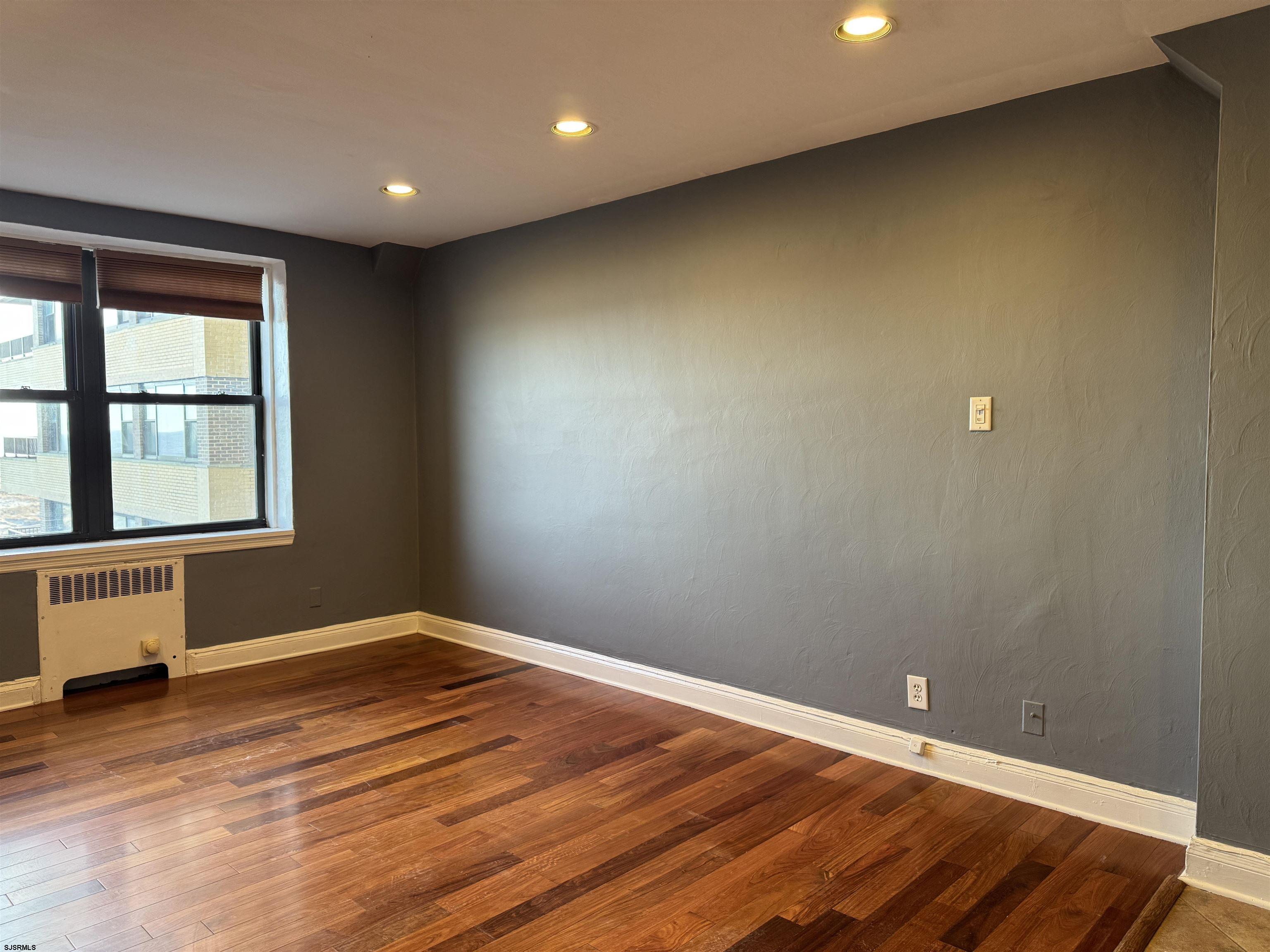 101 S Raleigh Avenue