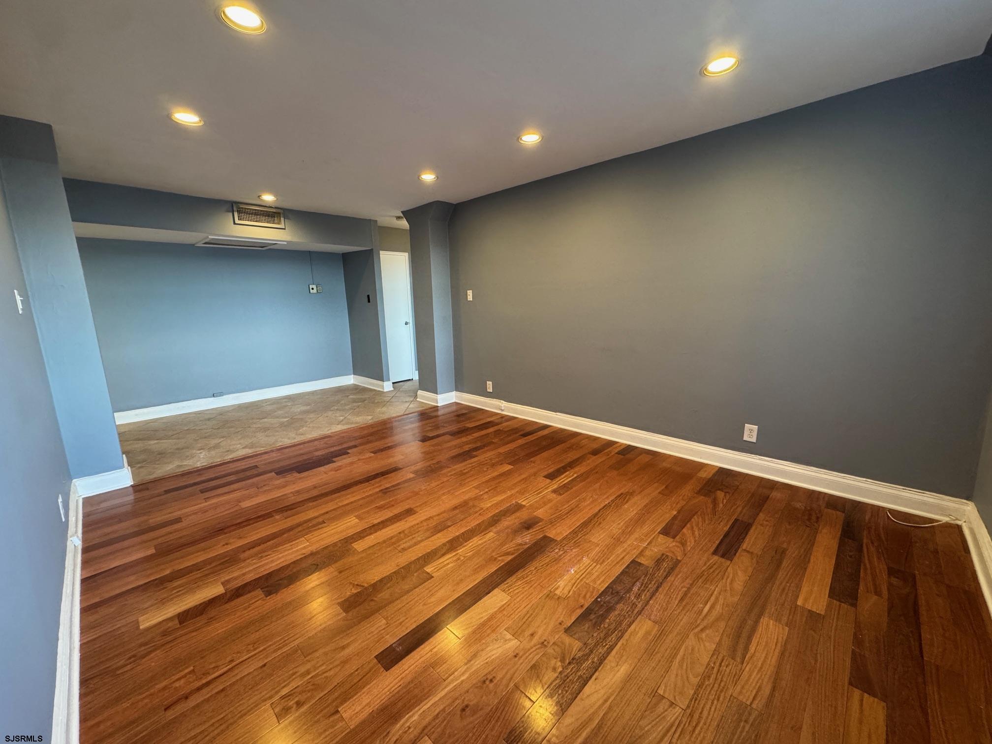 101 S Raleigh Avenue