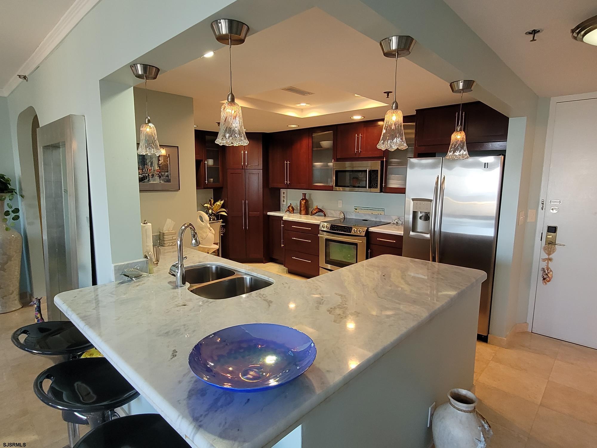 3101 Boardwalk - Picture 2