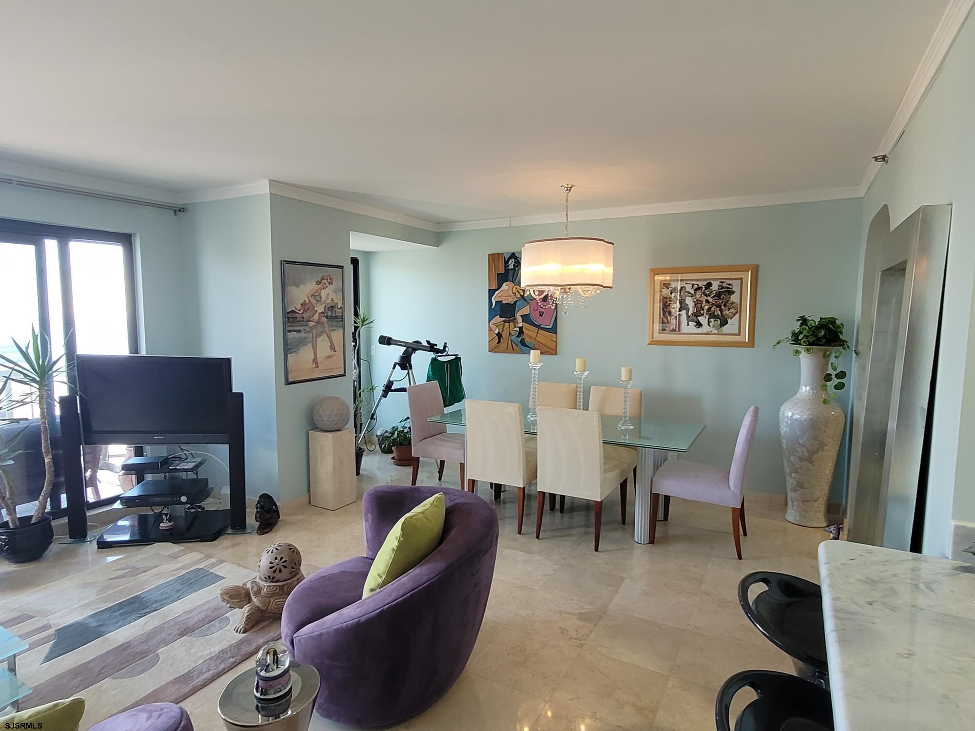 3101 Boardwalk - Picture 3