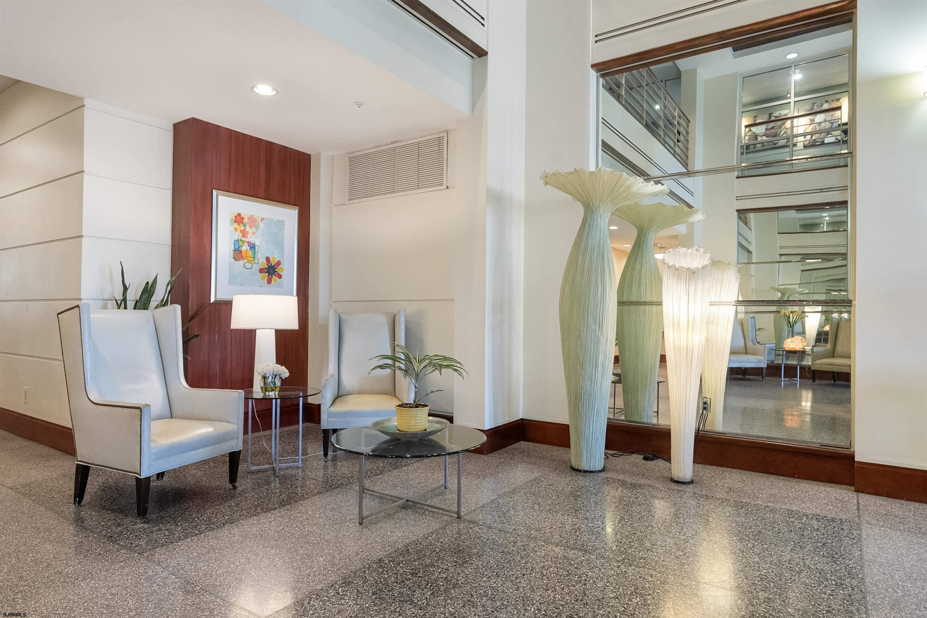 526 Pacific Avenue - Picture 2