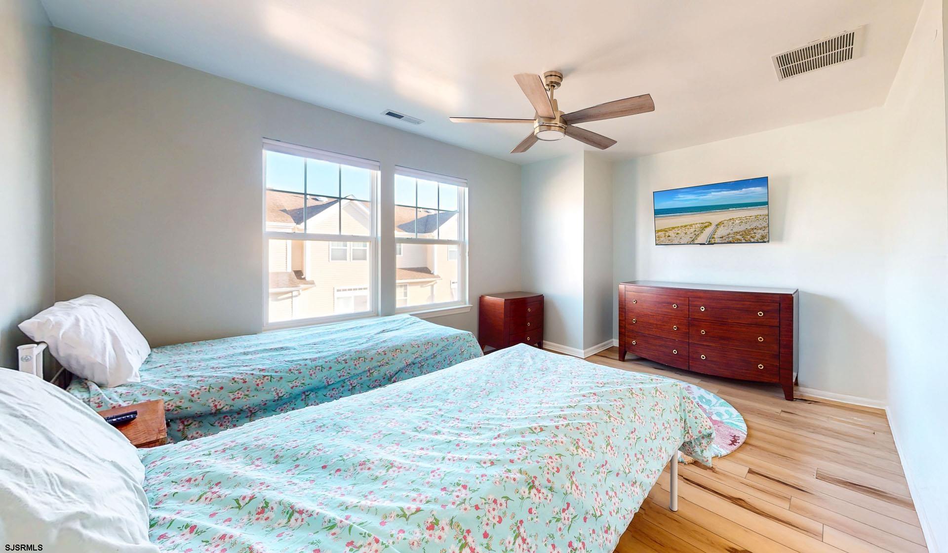 308 Sanderling Ln Ln