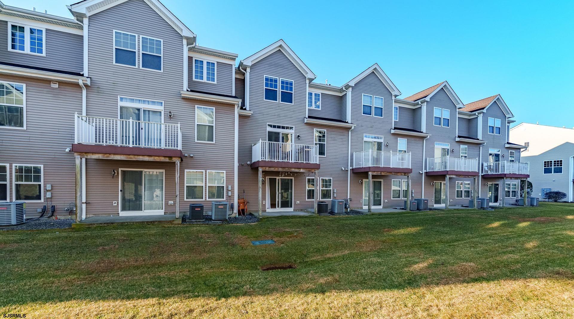 308 Sanderling Ln Ln